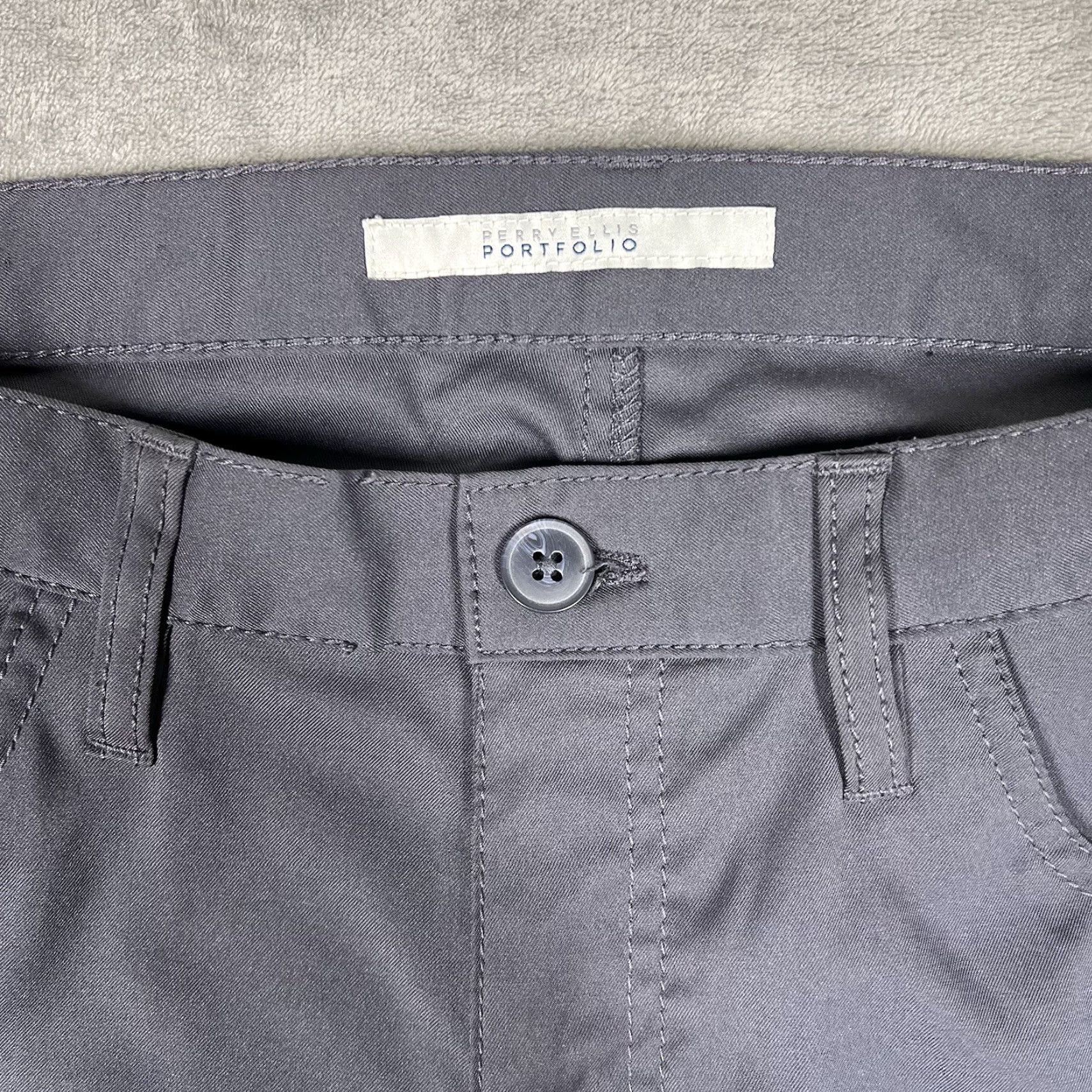 Perry Ellis Perry Ellis Portfolio Gray Slim Fit Formal Office Dress Pants Slacks Men's 32x30 Black Plaid Slim Leg Flat Front Zip Button Size US 32 / EU 48 - 2 Thumbnail