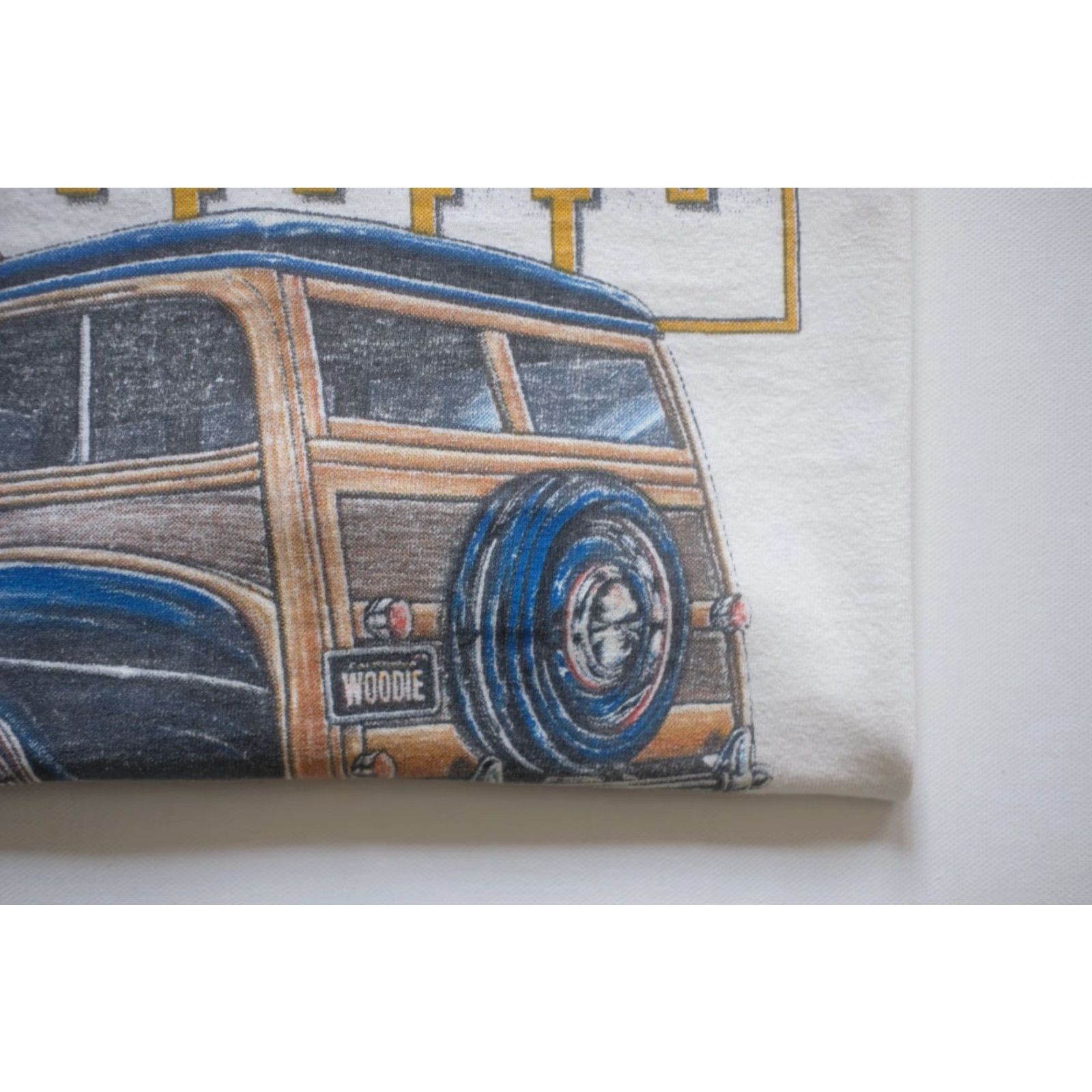 Gildan VINTAGE Gildan T-Shirt XL White 90s VTG Distressed Woodie Hot Rod Surf Nothing Beats 90s Theme Mens Short Sleeve Crew Neck Cotton Graphic Print Size US XL / EU 56 / 4 - 4 Thumbnail