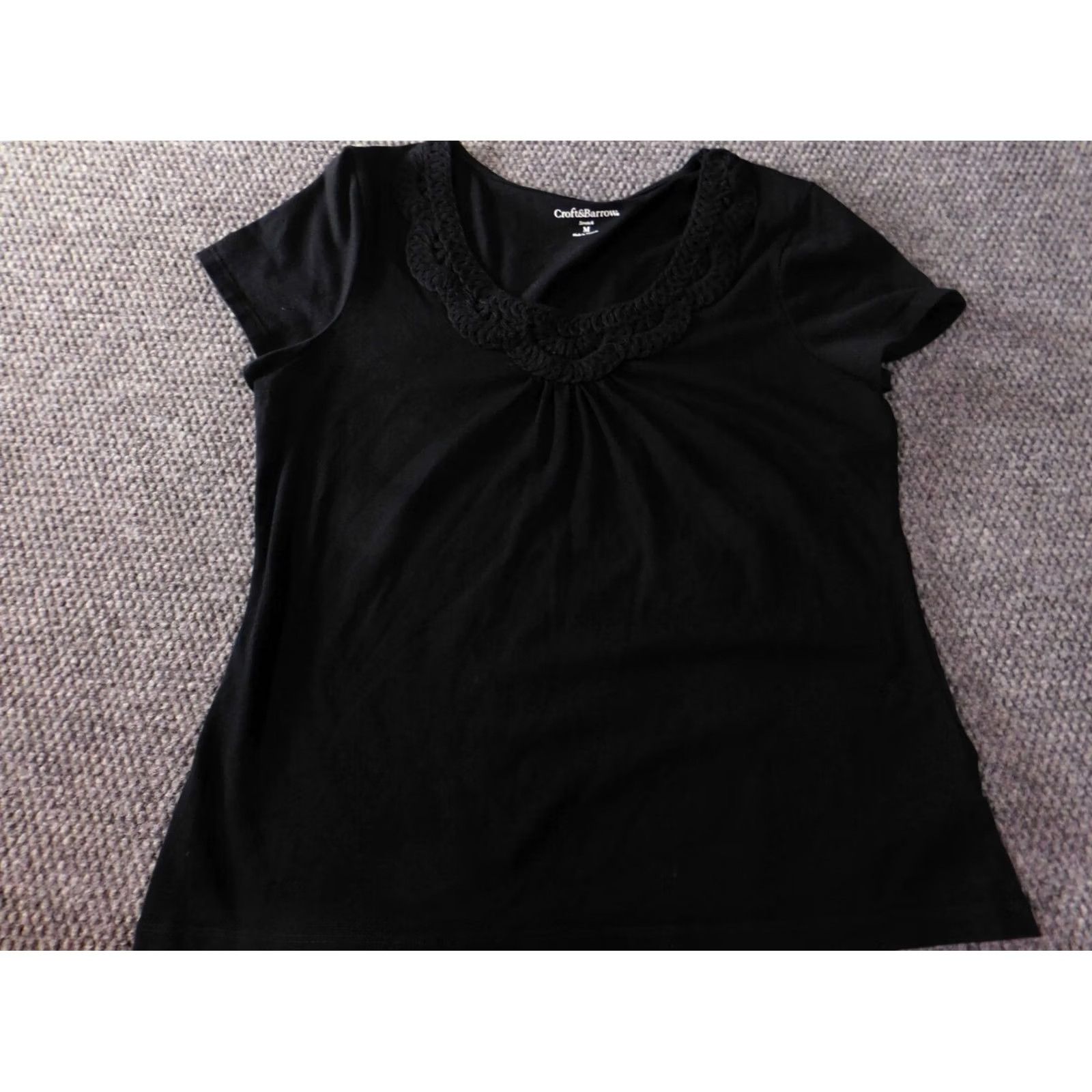 Croft & Barrow Croft & Barrow Blouse Womens M Black Crew Neck Short Sleeve Pullover Stretch Casual Regular Polyester Top Classic Size M / US 6-8 / IT 42-44 - 3 Thumbnail