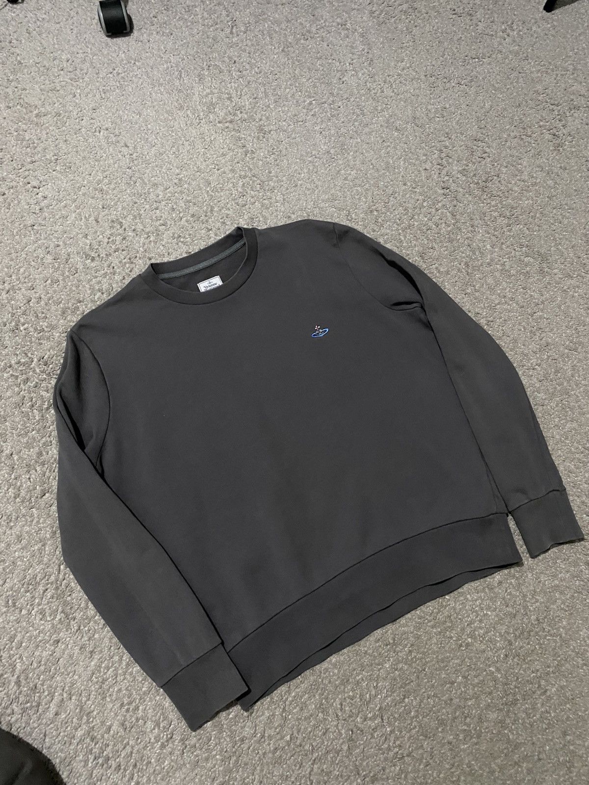 Vivienne Westwood Vivienne Westwood Basic Small Logo Crewneck orb logo y2k Size US L / EU 52-54 / 3 - 8 Thumbnail
