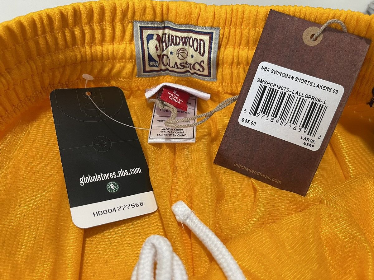Mitchell & Ness Mitchell & Ness NBA Shorts Los Angeles Lakers 2009 Sz Large Size US 36 / EU 52 - 5 Thumbnail