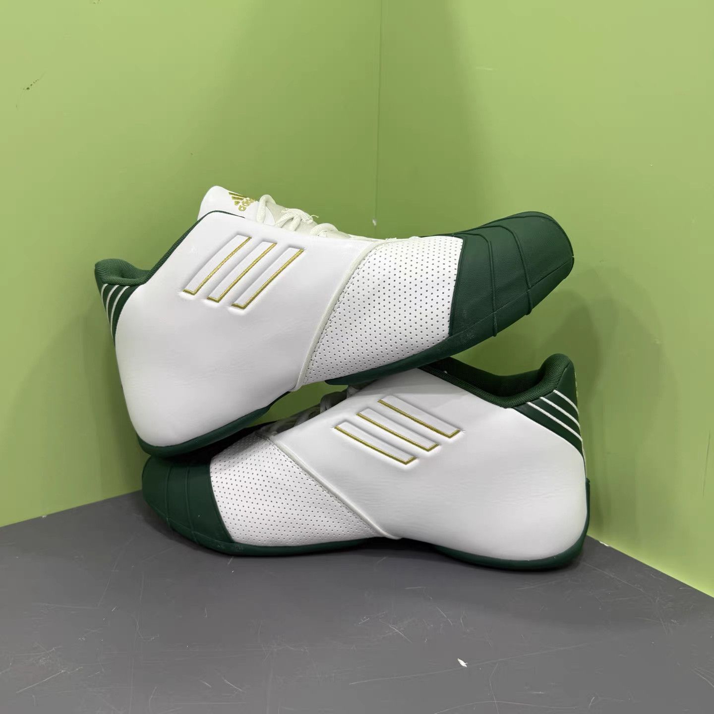 Adidas adidas T-Mac 1 Svsm Basketball Shoes K15 Size US 10 / EU 43 - 5 Thumbnail