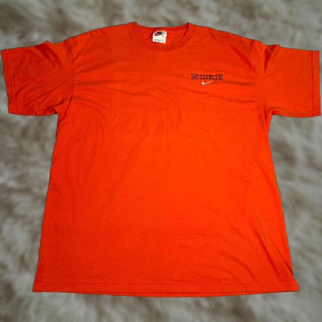 Nike VINTAGE Nike Swoosh Logo T-Shirt XL Orange Men Size US XL / EU 56 / 4 - 1 Thumbnail