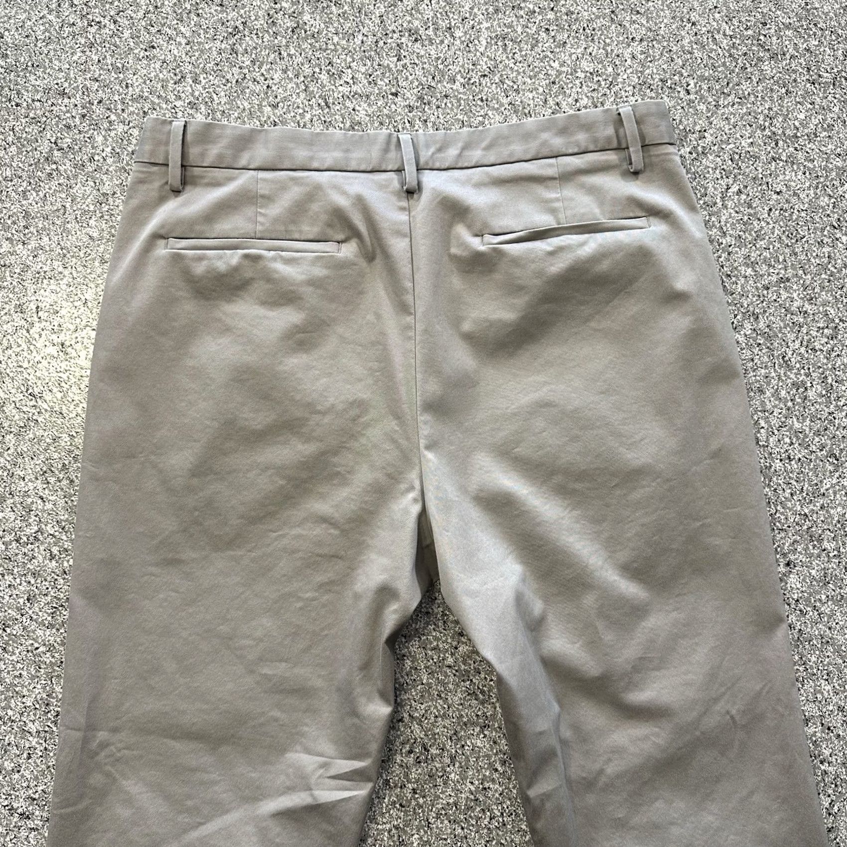 Banana Republic Banana Republic Pants Mens 36x30 Slim Fit Chino Taupe 36 Waist Regular Inseam 30 Taupe Size US 36 / EU 52 - 7 Thumbnail