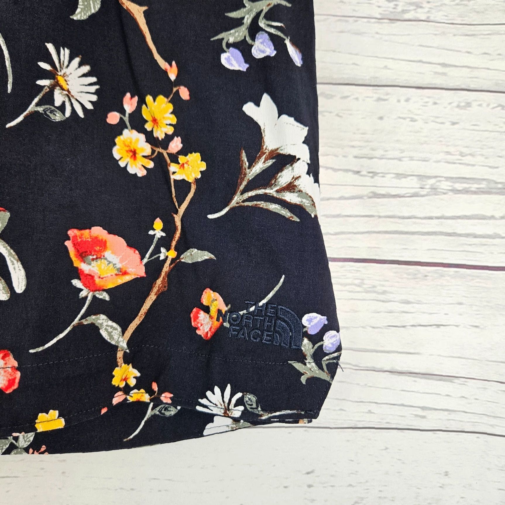 The North Face The North Face Womens Skort Small Black Yellow Floral Mushrooms Zip Pocket Activewear Shorts Skirt Womens Size ONE SIZE - 2 Thumbnail