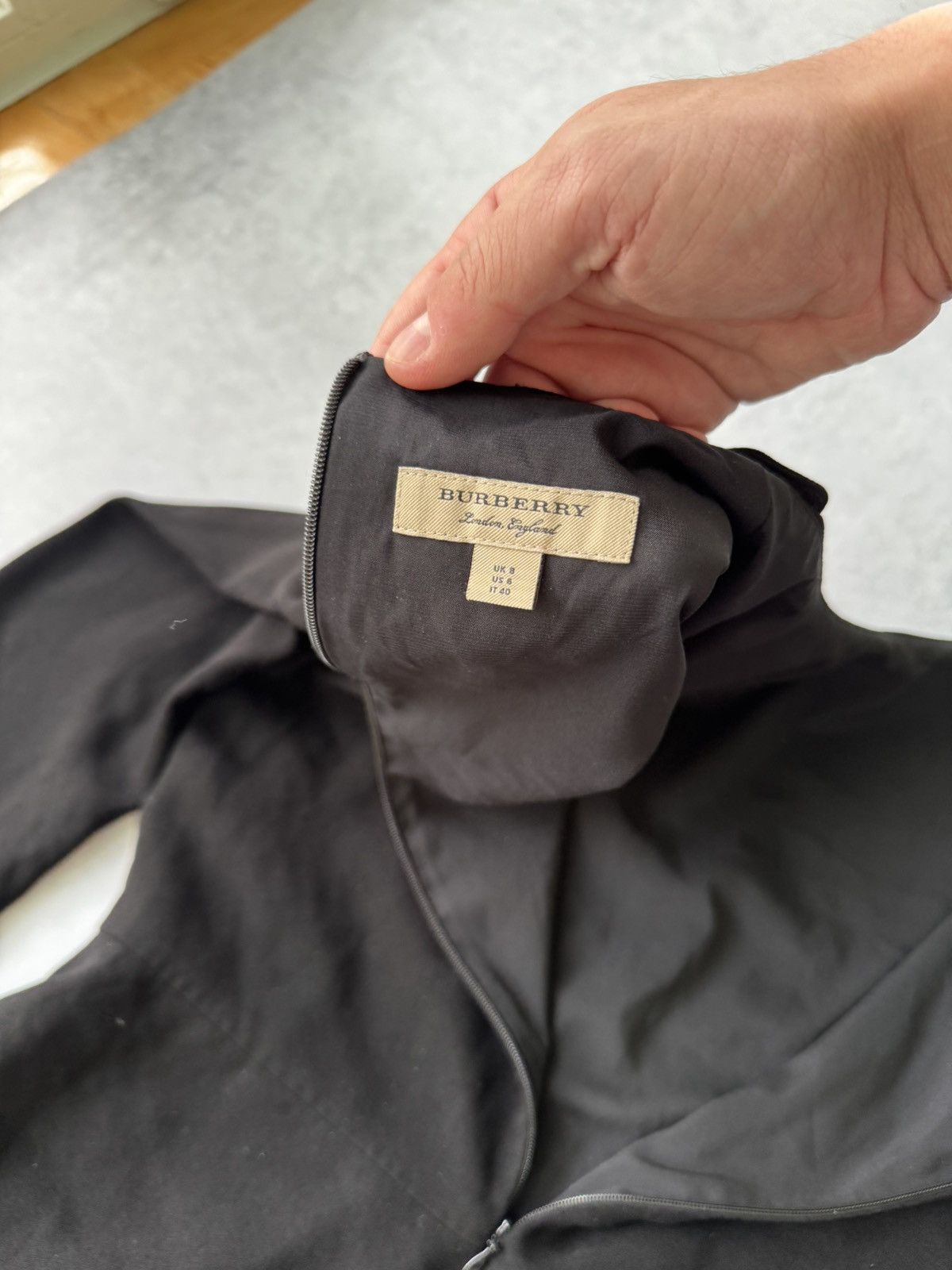 Burberry Burberry Lined 3/4 Zip Sleeves Sheath Black Dress Size S / US 4 / IT 40 - 11 Thumbnail