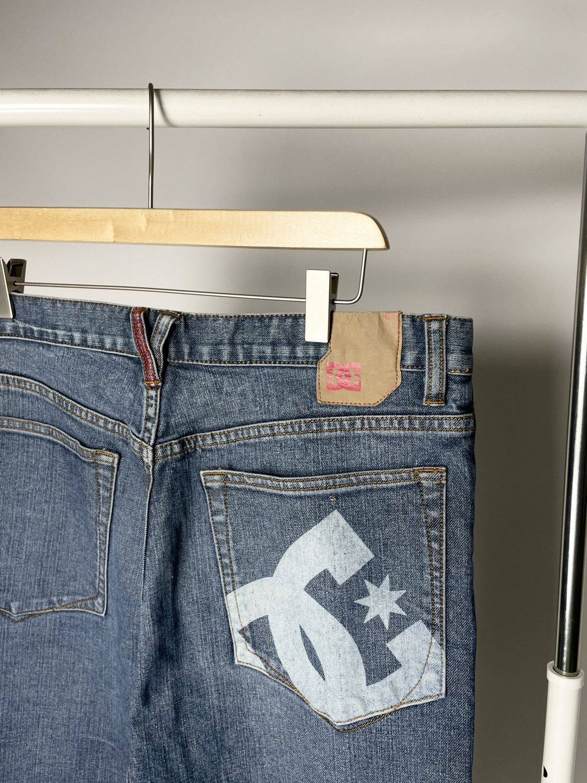 DC Vintage DC Aidan 2 Printed Pocket Supreme Skater Denim Jeans Size US 35 - 4 Thumbnail