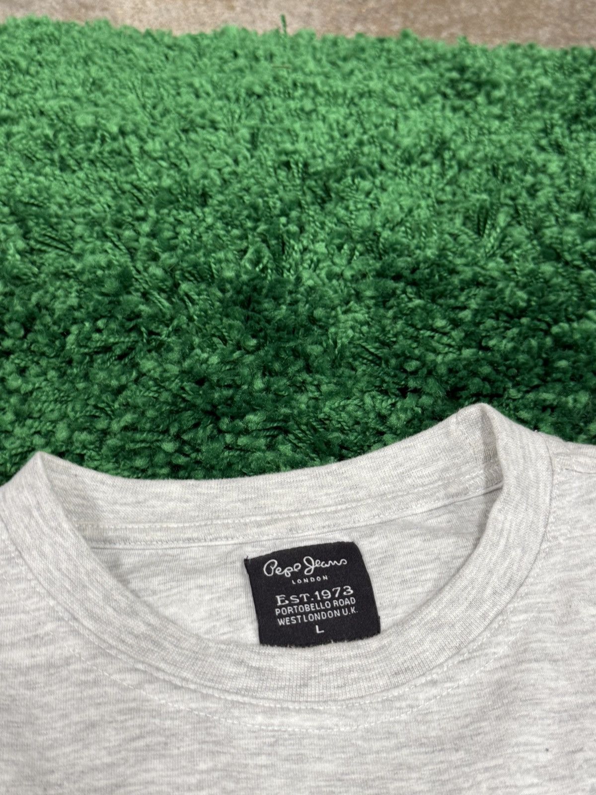 Pepe Jeans Pepe Jeans Cursive Script Embroidered Logo Tee London Size US L / EU 52-54 / 3 - 4 Thumbnail