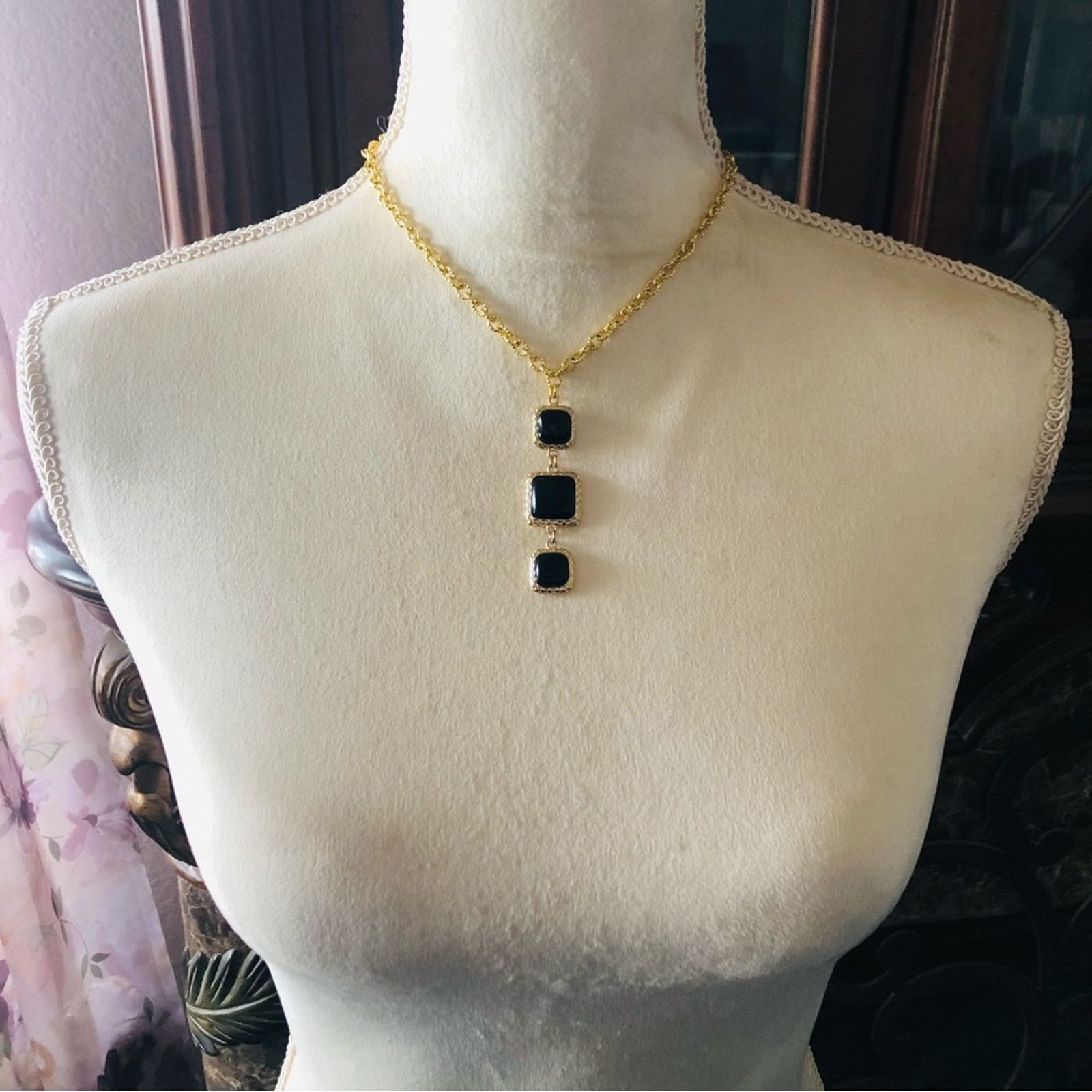Handmade Hand crafted black chandelier pendant necklace Size ONE SIZE - 5 Thumbnail