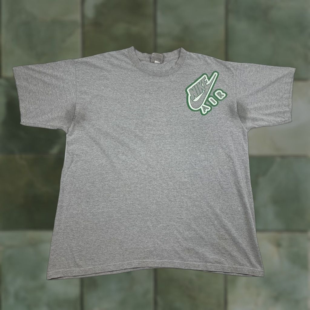 Nike VINTAGE Nike Air T Shirt Mens Adult Large Gray Y2K Sports Silver Tag Logo Spell Out Shirt Size US L / EU 52-54 / 3 - 1 Thumbnail