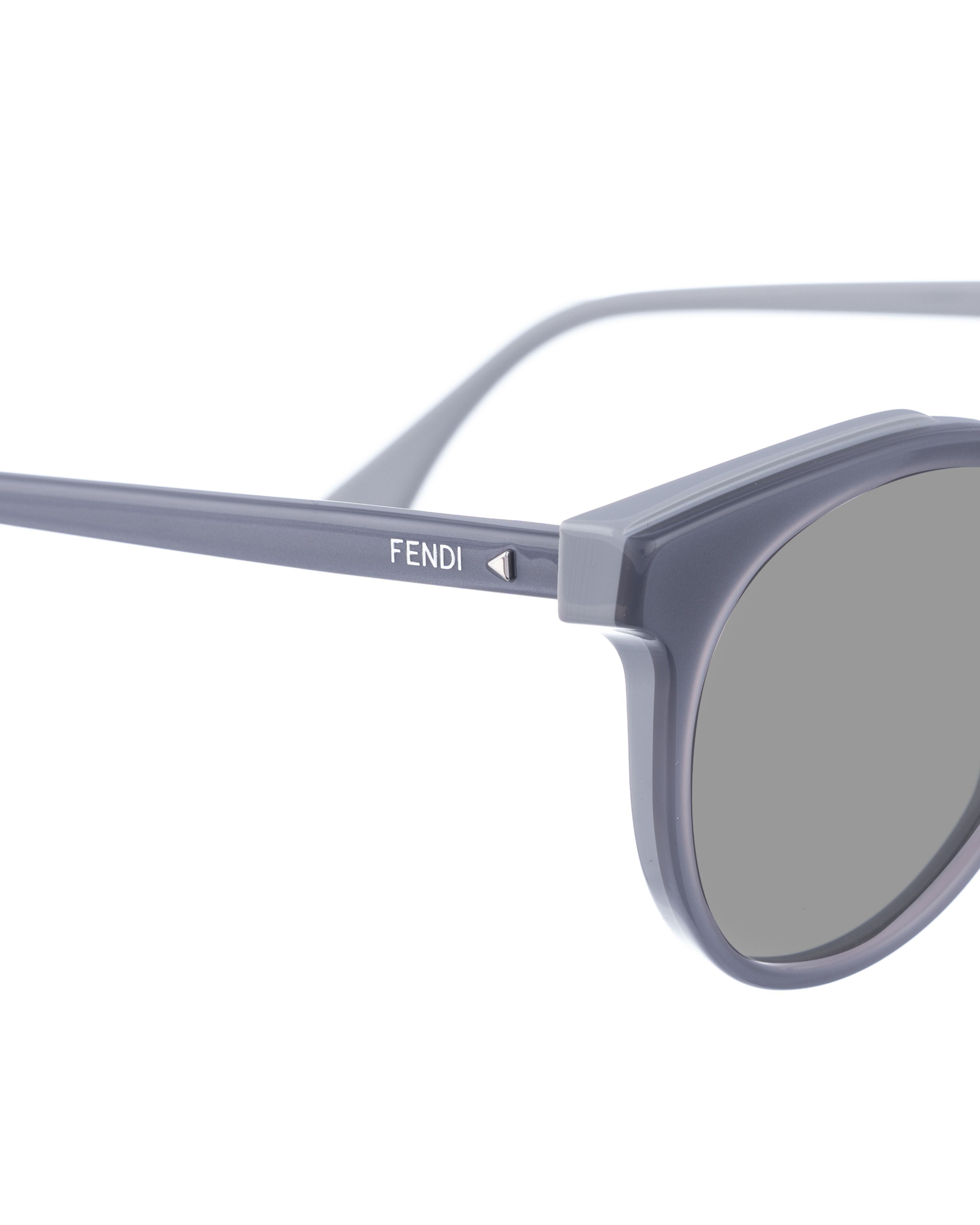 Fendi Fendi 00s Oversized Grey Classic Sunglasses Size ONE SIZE - 3 Thumbnail
