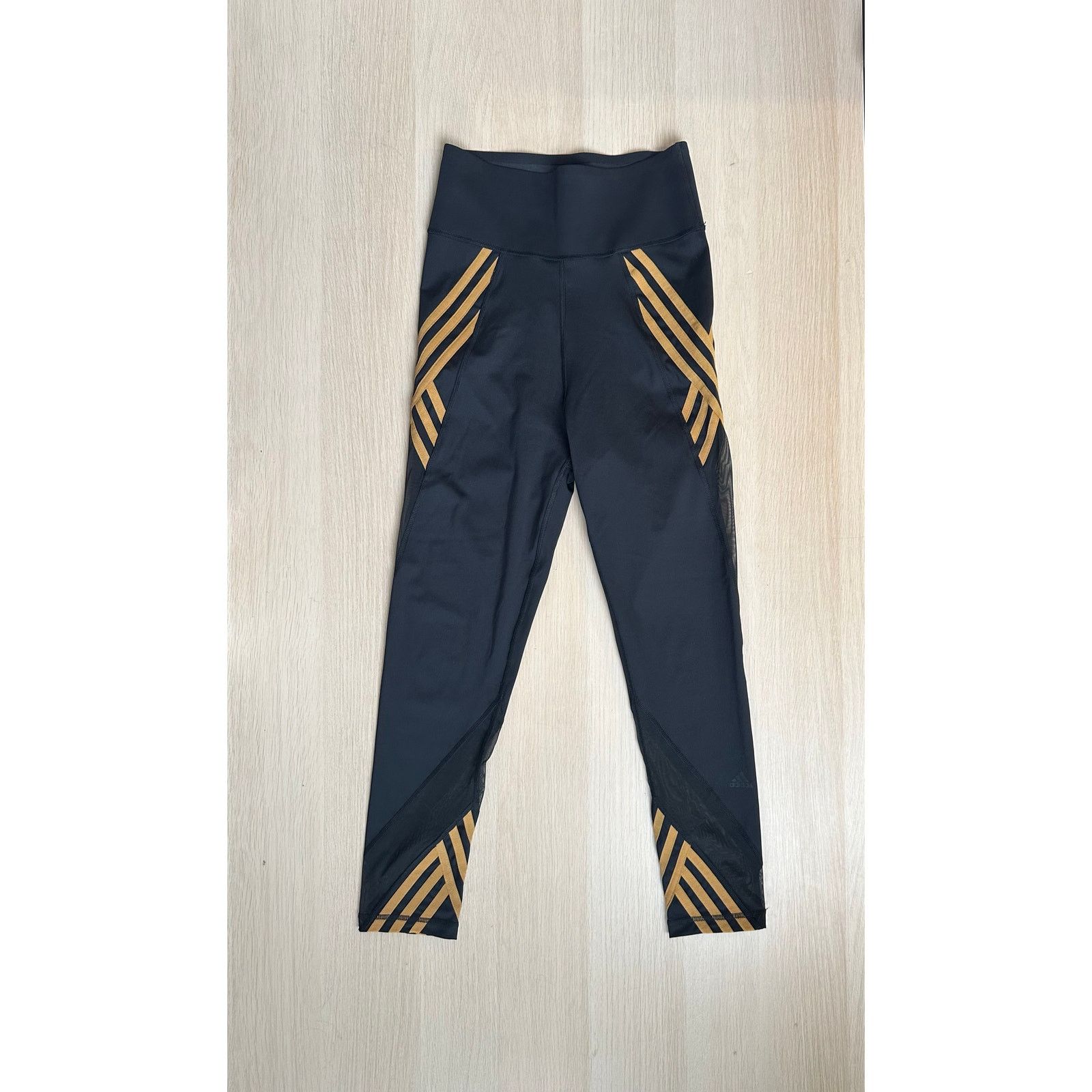 Ivy Park Adidas x Ivy Park Black and Gold Leggings - Size S - Mint Size 26" / US 2 / IT 38 - 1 Thumbnail