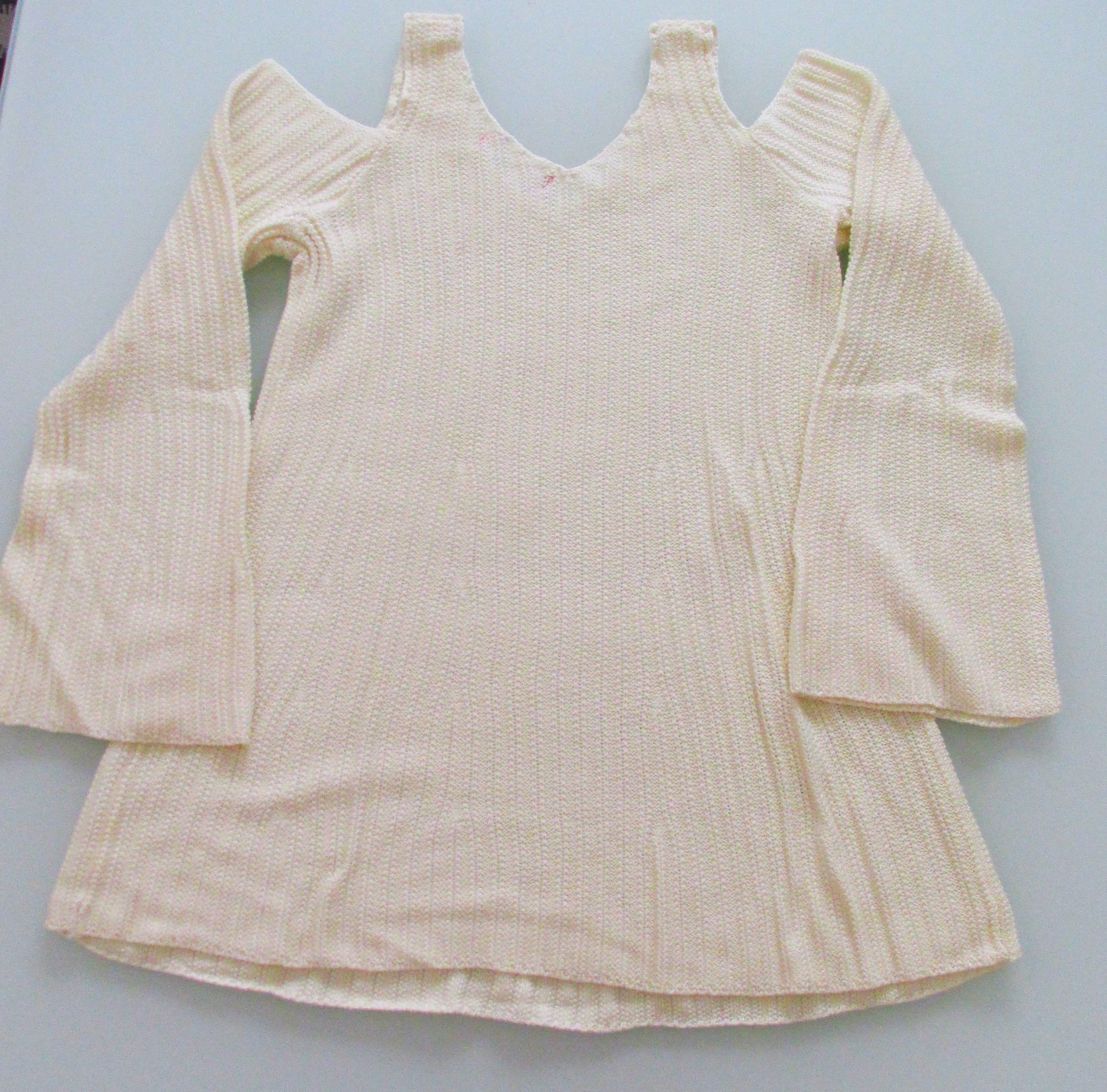 Other Women's Cold Shoulder (Open) Sweater Size Medium Size M / US 6-8 / IT 42-44 - 1 Thumbnail