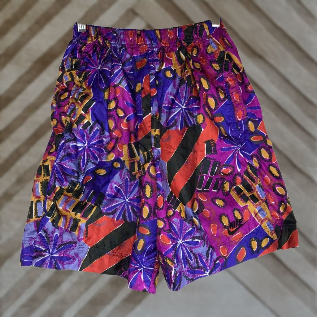 Nike VINTAGE Nike Elite Shorts M 90s Abstract Floral Geometric Nylon Purple Womens Athletic Summer Spring Pockets Elastic Waist Size 32" / US 10 / IT 46 - 1 Thumbnail