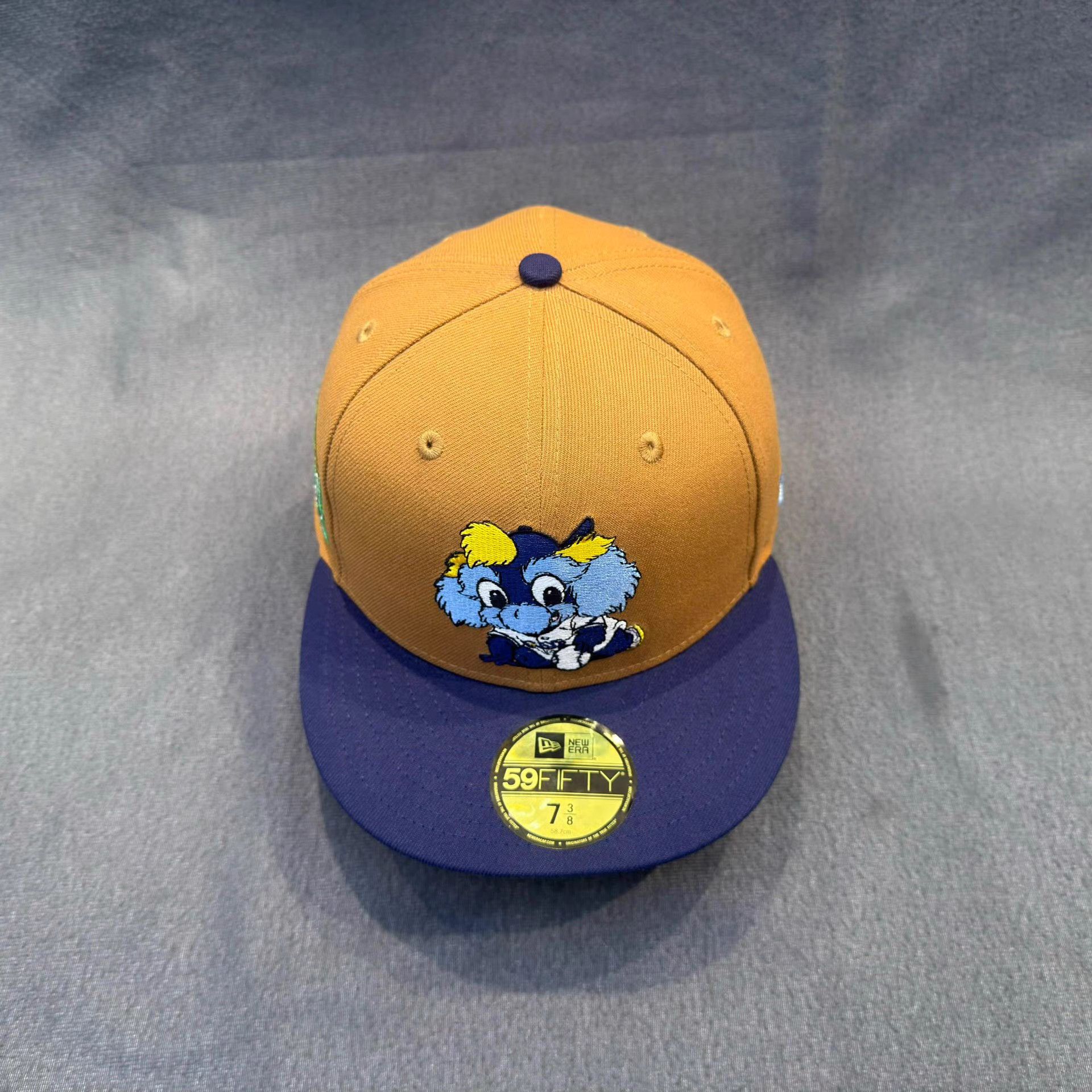 New Era New Era Limited Edition Flat Brim Cap。 Q5 Size ONE SIZE - 4 Thumbnail