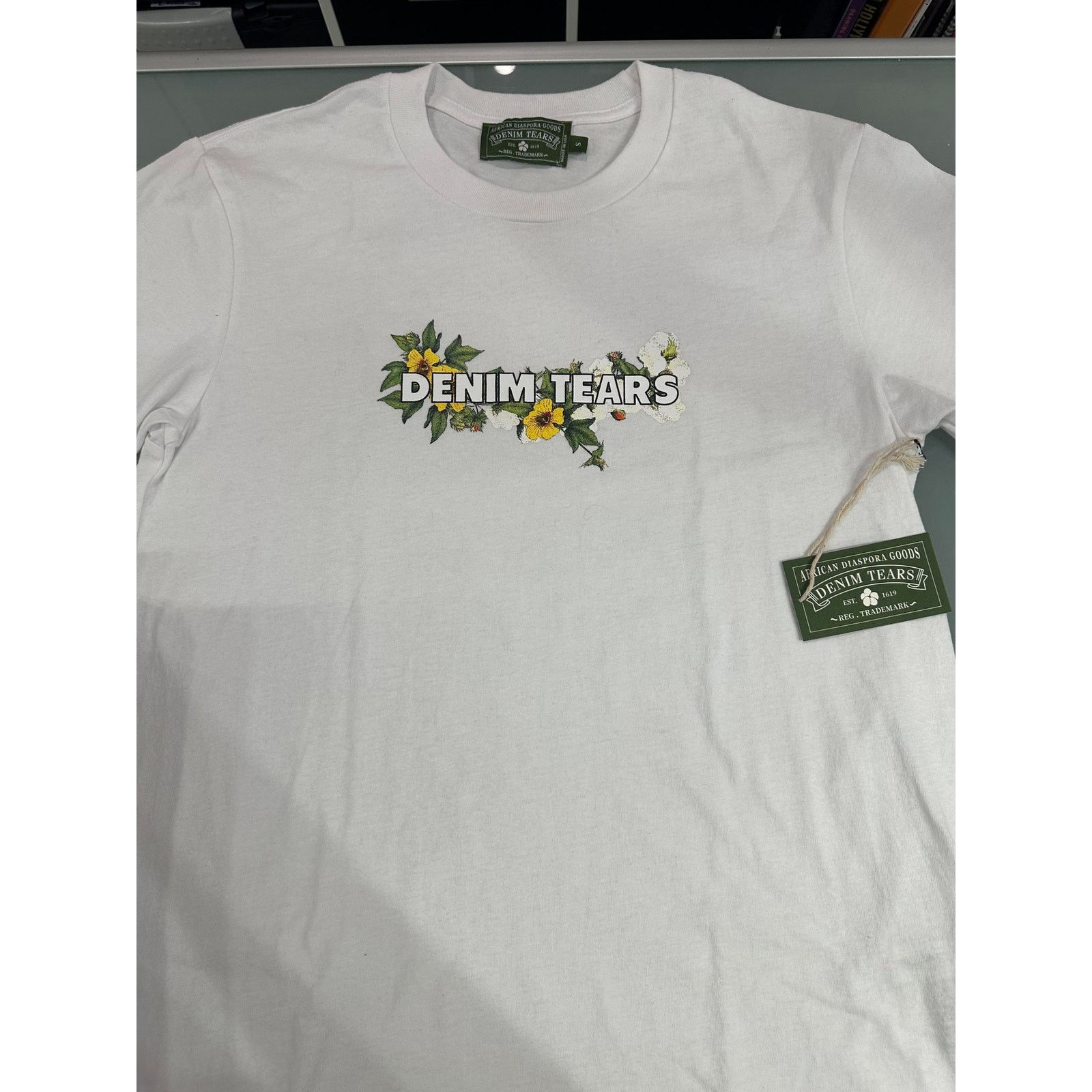 DENIM TEARS Denim Tears Floral Logo Tee (Sm) Size US S / EU 44-46 / 1 - 1 Thumbnail