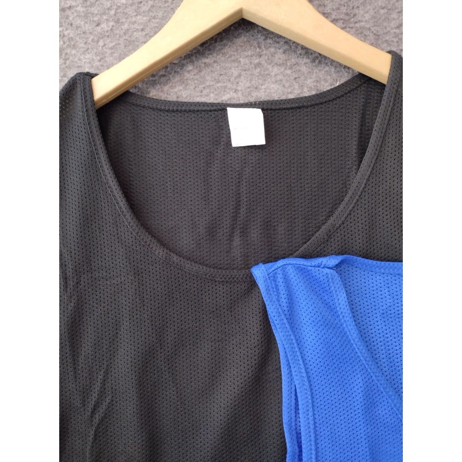 Nike VINTAGE Unbranded Women's Tank Shirt 2-Pack M Blue/Black Round Neck Sleeveless Basic Casual Nike Women Size M / US 6-8 / IT 42-44 - 3 Thumbnail