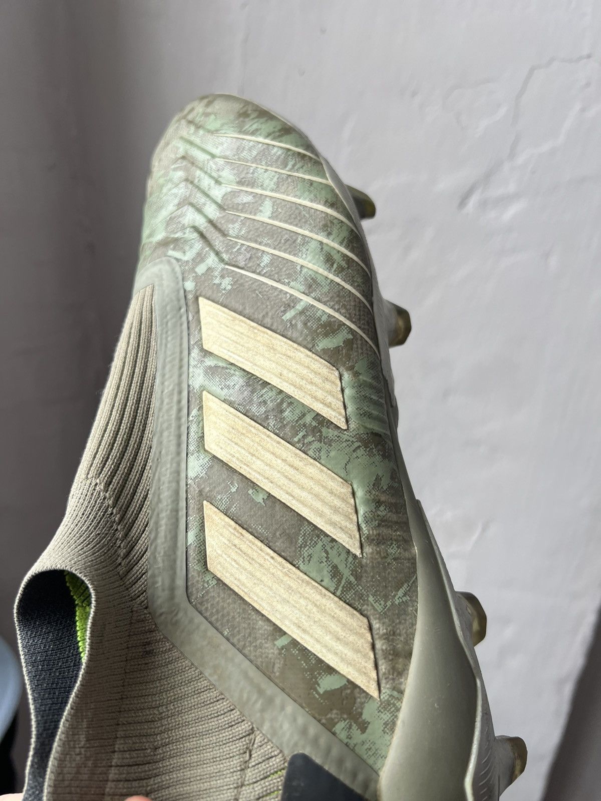 Adidas ADIDAS PREDATOR 19.1 FG LEGION GREEN SOCCER BOOTS US 6 Size US 8 / EU 41 - 20 Thumbnail