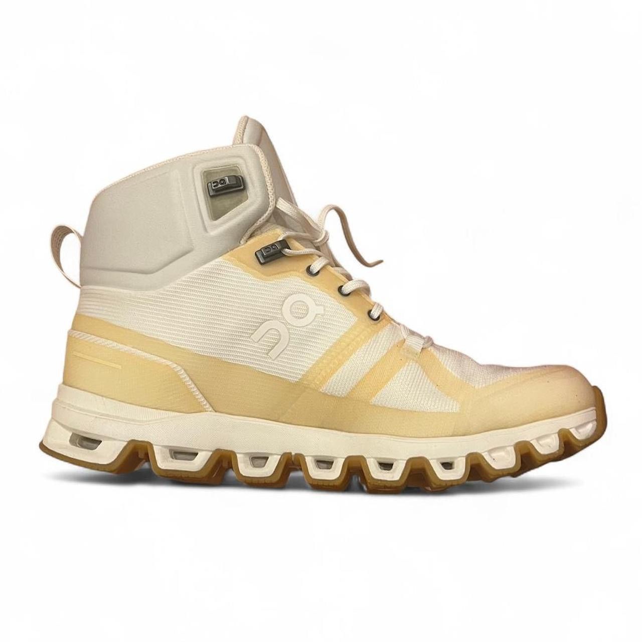On ON Women’s Cloudrock Edge Raw waterproof hiking boots Size US 8 / IT 38 - 3 Thumbnail