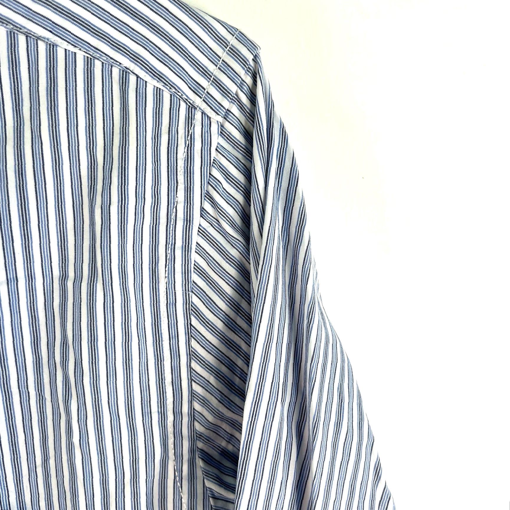 Vintage VINTAGE Ruehl Men's Button-Up Shirt Long Sleeve Casual Office Wear Blue & White Stripes Size L Size US L / EU 52-54 / 3 - 2 Thumbnail