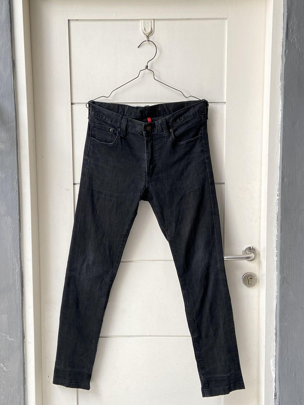 Uniqlo UNIQLO T-000 Black Skinny Denim Jeans Size US 30 / EU 46 - 1 Thumbnail