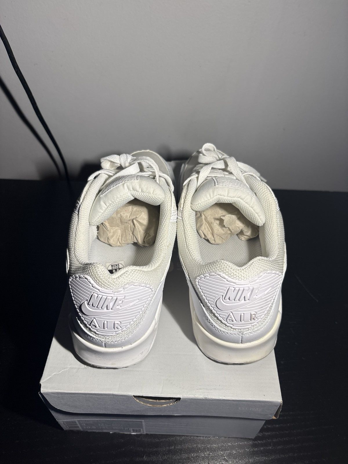 Nike Nike Air Max 90 Size US 9.5 / EU 42-43 - 4 Thumbnail