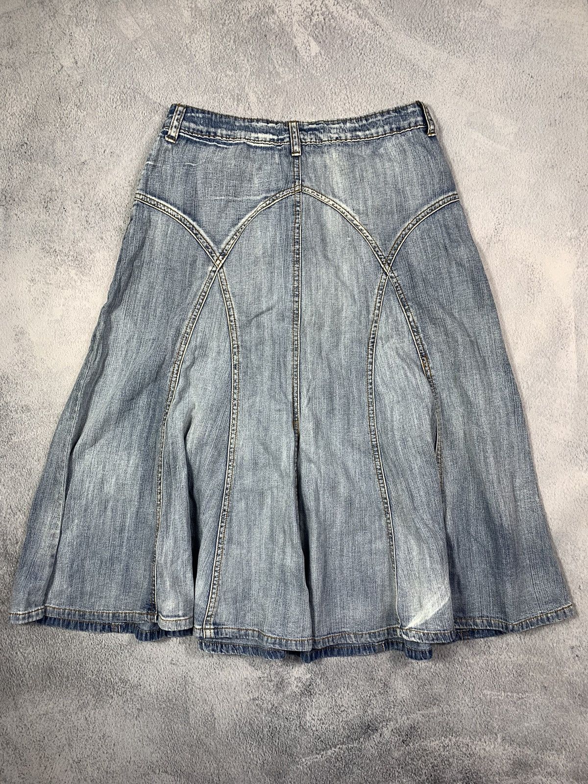 Japanese Brand × Vintage Vintage 90s Faded denim flared mini skirt streetwear size S Size 27" / US 4 / IT 40 - 4 Thumbnail