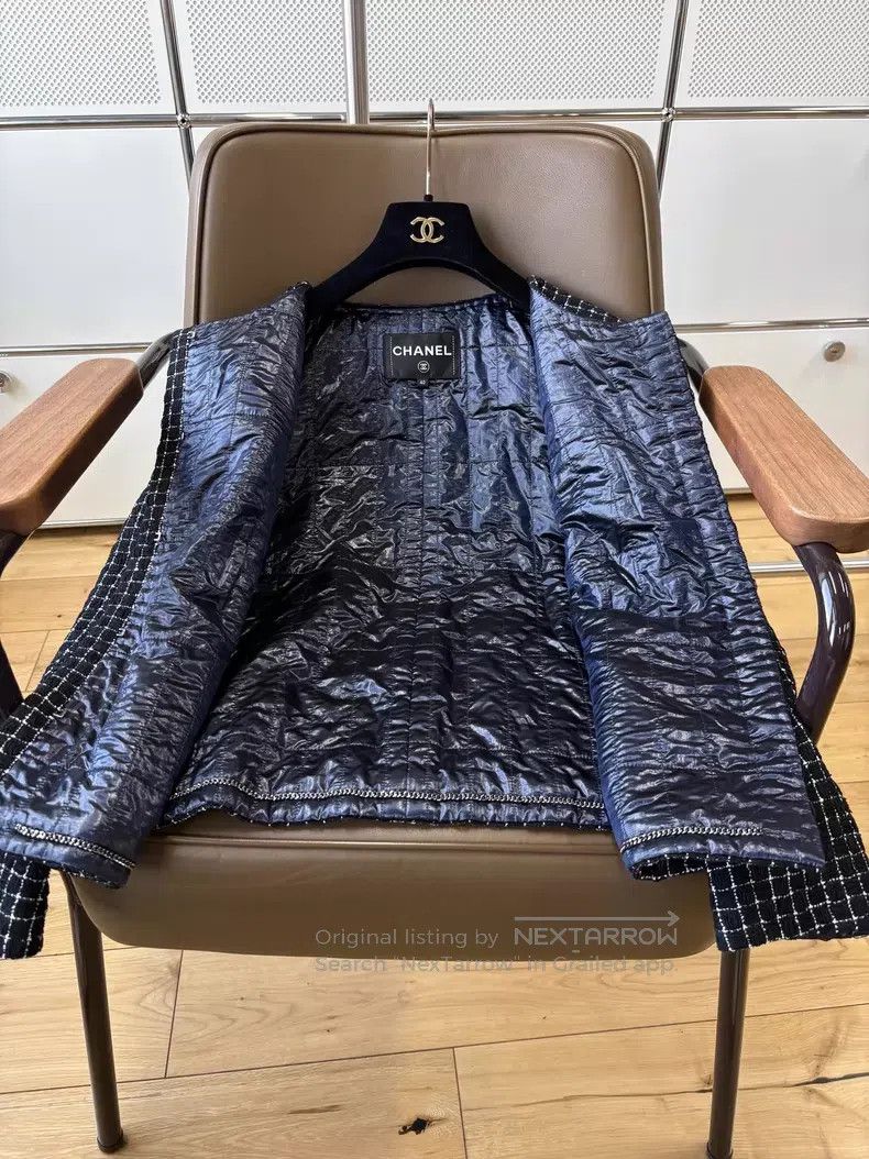 Chanel Chanel 16s show black and white plaid round-neck knitted j Size S / US 4 / IT 40 - 5 Thumbnail
