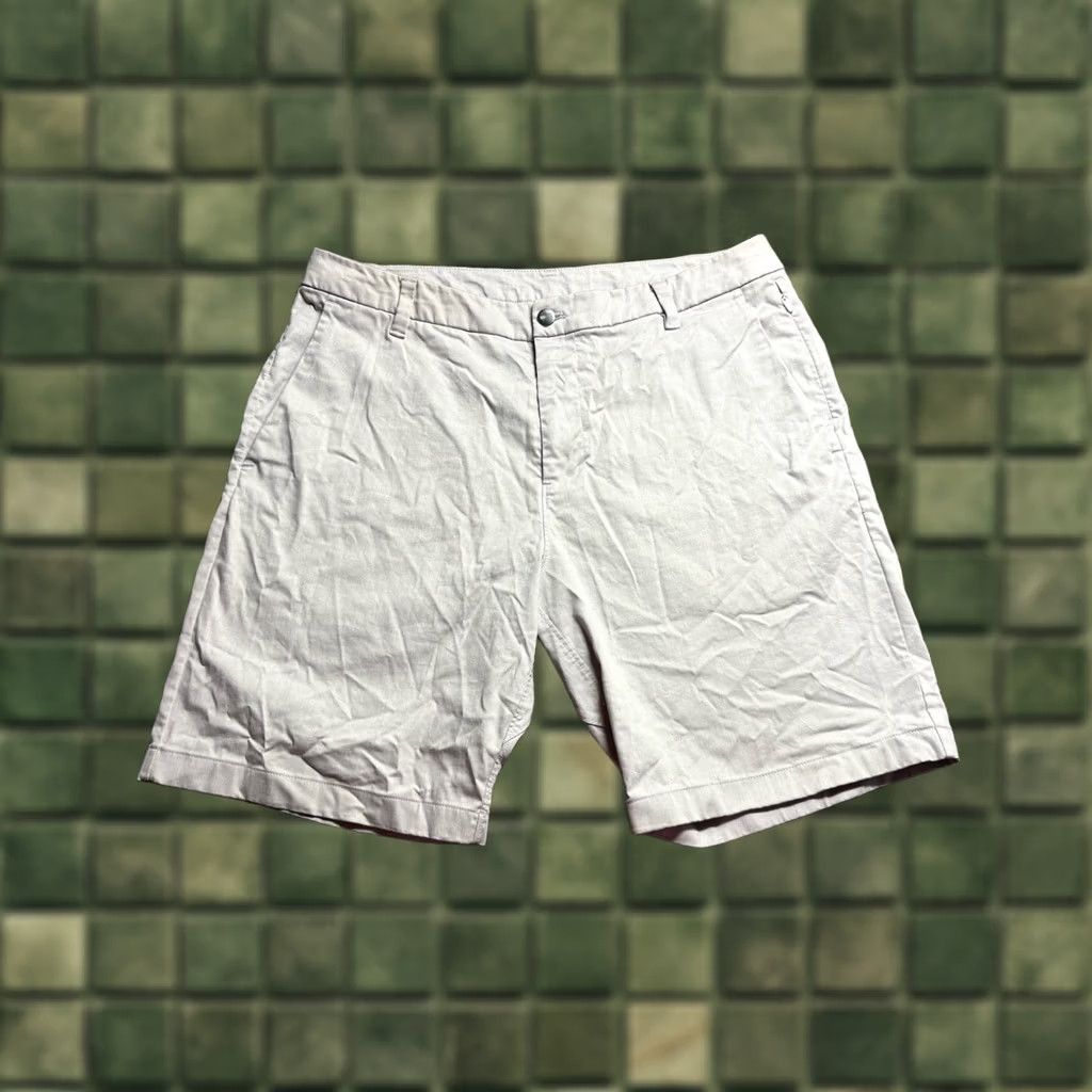 Lululemon Lululemon Commission Shorts Mens 36 Gray Chino Stretch Casual LM7AUES Size US 36 / EU 52 - 1 Thumbnail