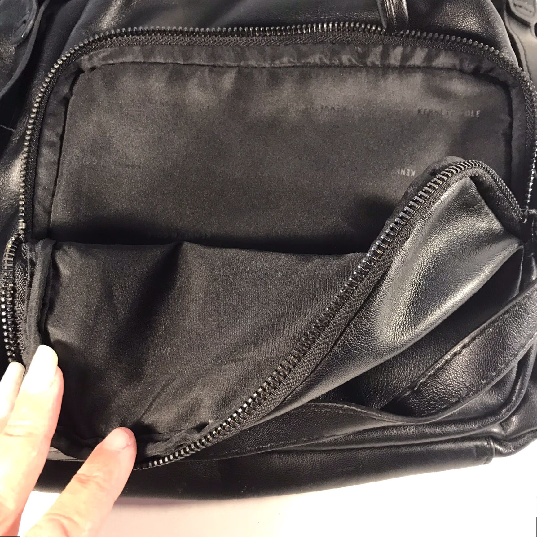 Kenneth Cole Kenneth Cole Reaction Black Tote Backpack Bag Women Large Casual Travel Vegan Friendly Size ONE SIZE - 6 Thumbnail