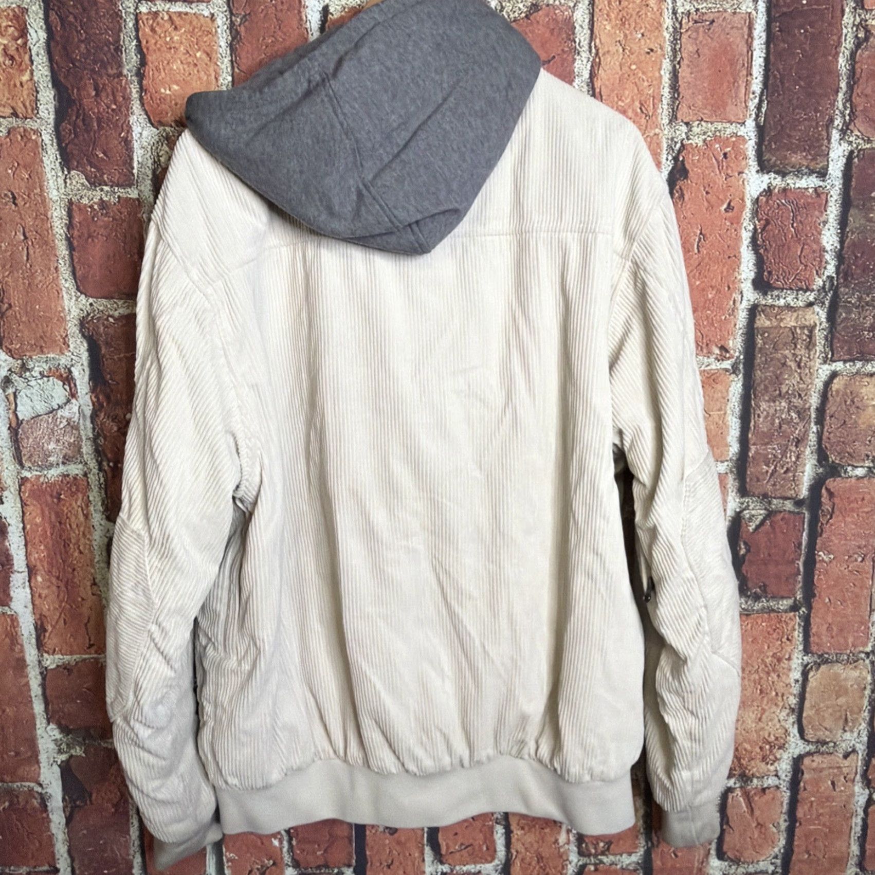 Burton VINTAGE Burton Men’s Large Beige Corduroy Bomber Jacket Ski Snowboard Jacket Size US L / EU 52-54 / 3 - 5 Thumbnail