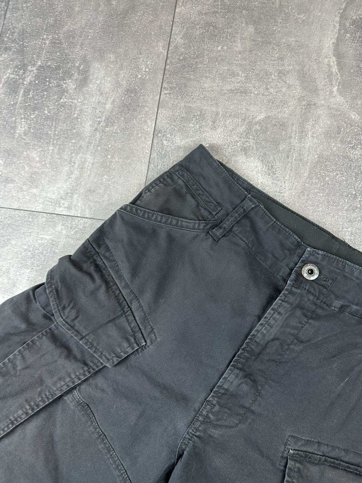 G-Star G Star Raw 3D Rovic Zip Relaxed 1/2 Cargo Short Size US 30 / EU 46 - 9 Thumbnail