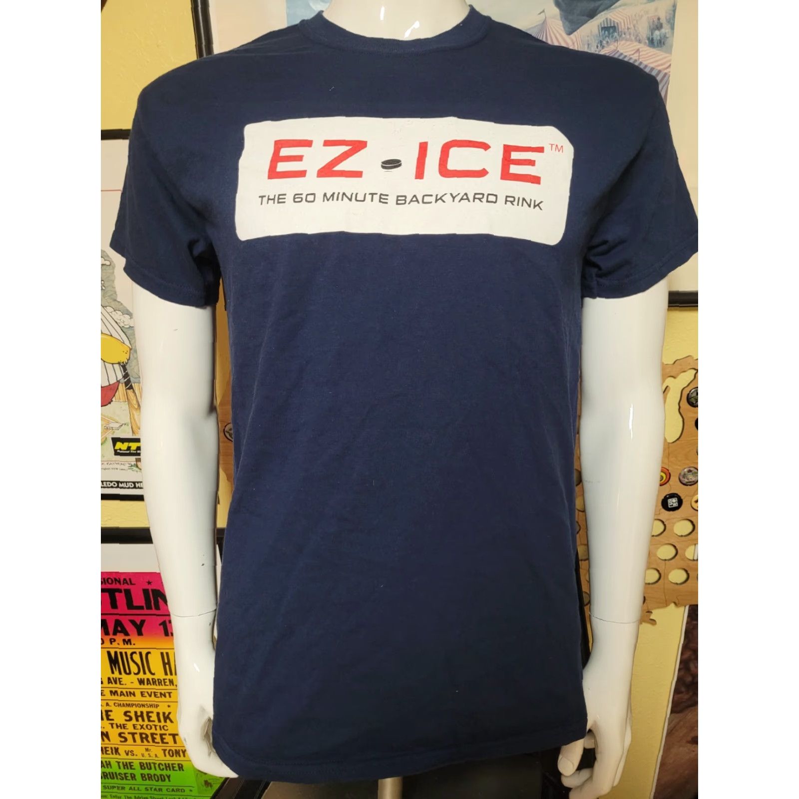 Gildan EZ-ICE Backyard Ice Rink Skating Hockey T Shirt Medium Men Blue Cotton Nike? Size US M / EU 48-50 / 2 - 2 Thumbnail