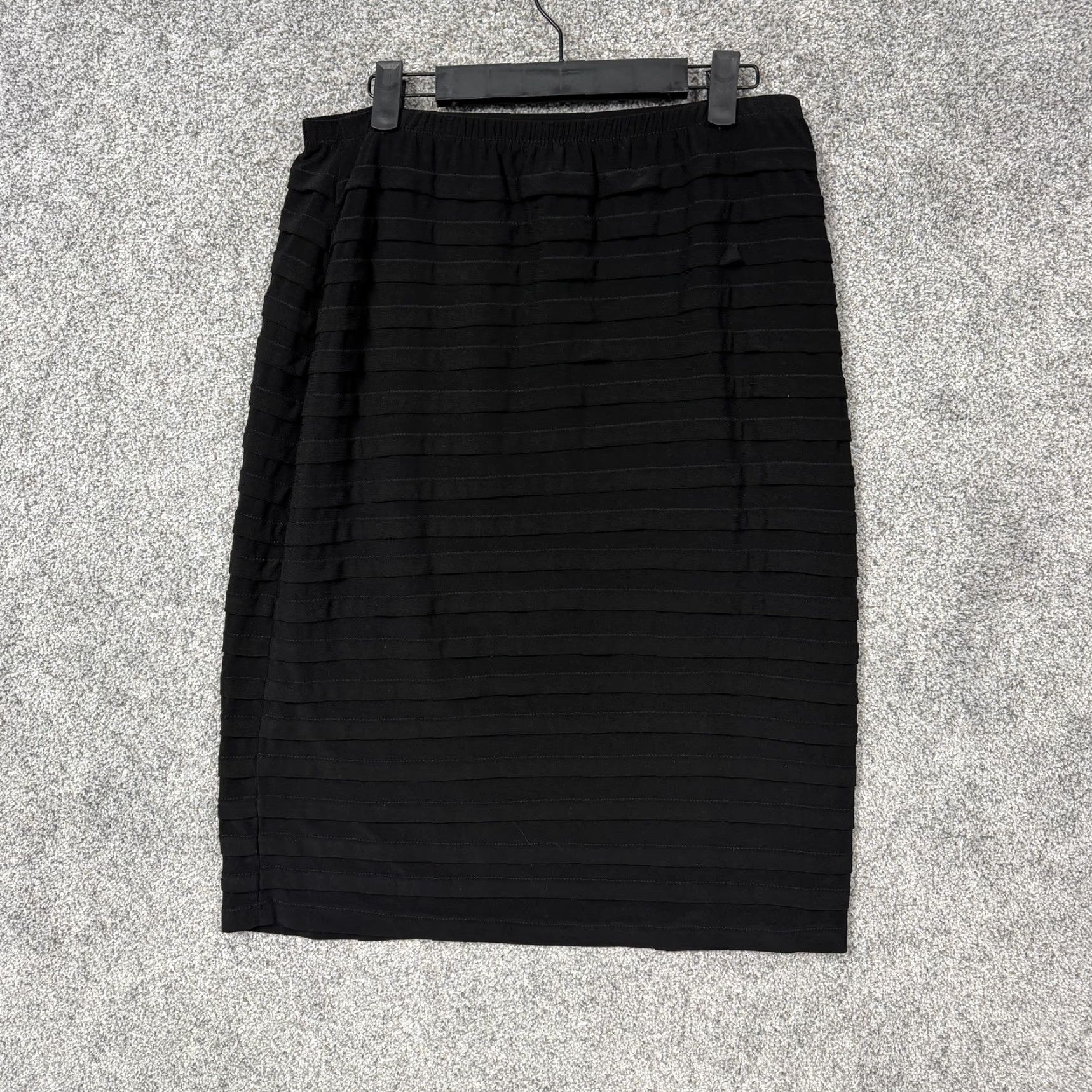 Vintage R&M Richards Skirt 10 Black Layered Knit Midi Pencil Office Workwear USA Women Regular 95% Polyester 5% Spandex Elastic Waist Pull On Size 32" / US 10 / IT 46 - 6 Thumbnail