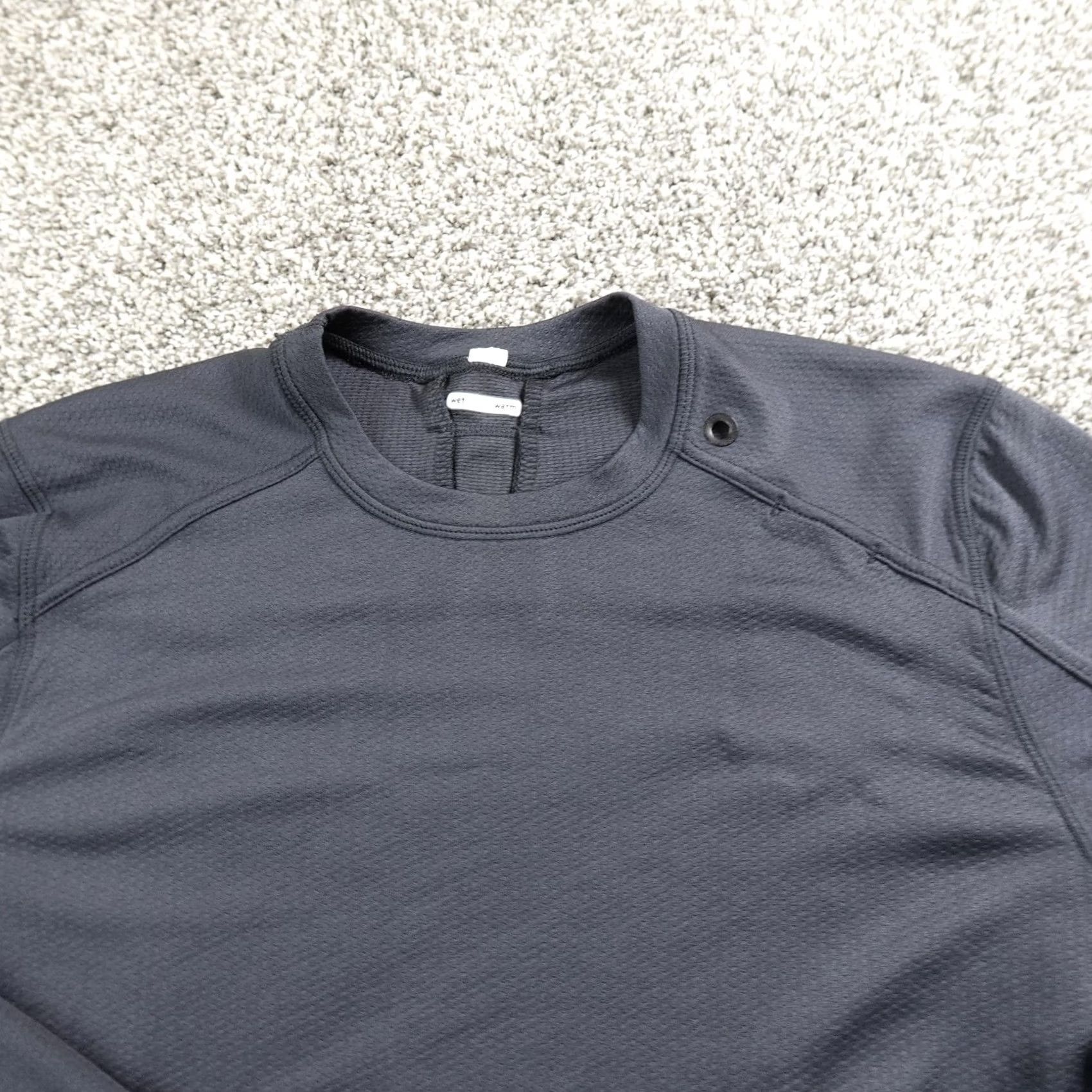 Lululemon Lululemon Shirt Mens M Gray Long Sleeve Running Gym Training Yoga Moisture Wicking Athletic Crew Neck Size US M / EU 48-50 / 2 - 3 Thumbnail