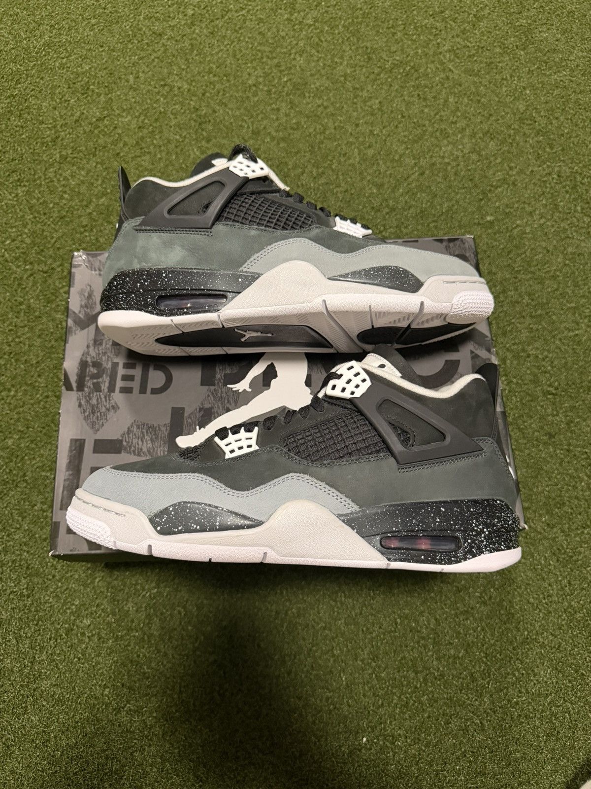 Nike Jordan 4 Retro fear Size US 10 / EU 43 - 2 Thumbnail
