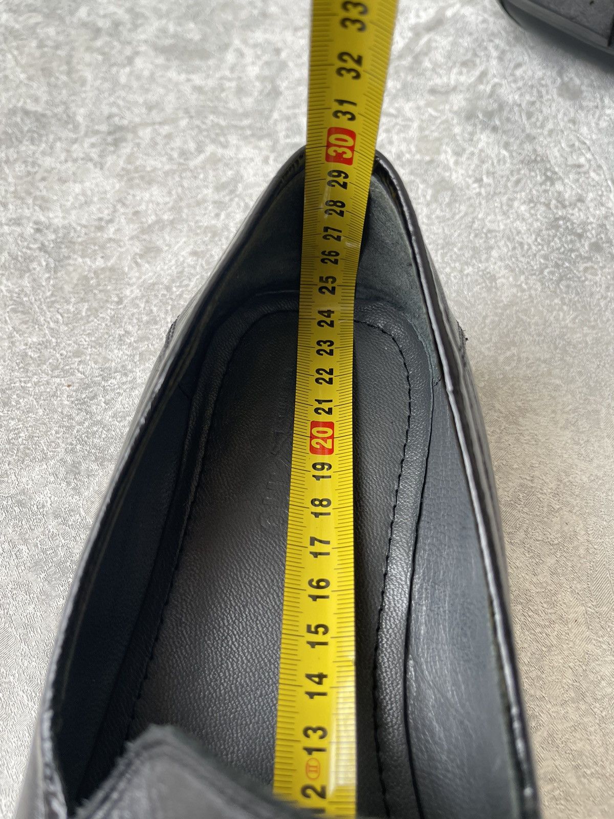 Salvatore Ferragamo Salvatore Ferragamo Gancini Leather Loafers Unisex Size US 9 / IT 39 - 22 Thumbnail