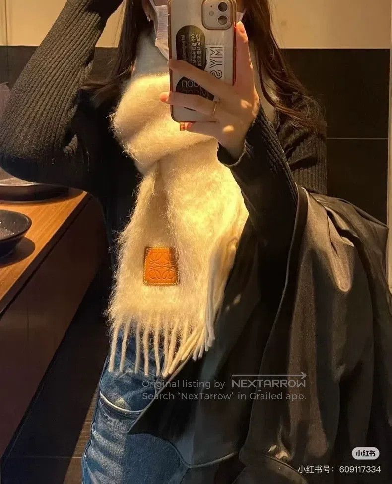 Loewe Loewe Cashmere and Wool Beige Wrap Scarf Size ONE SIZE - 4 Thumbnail