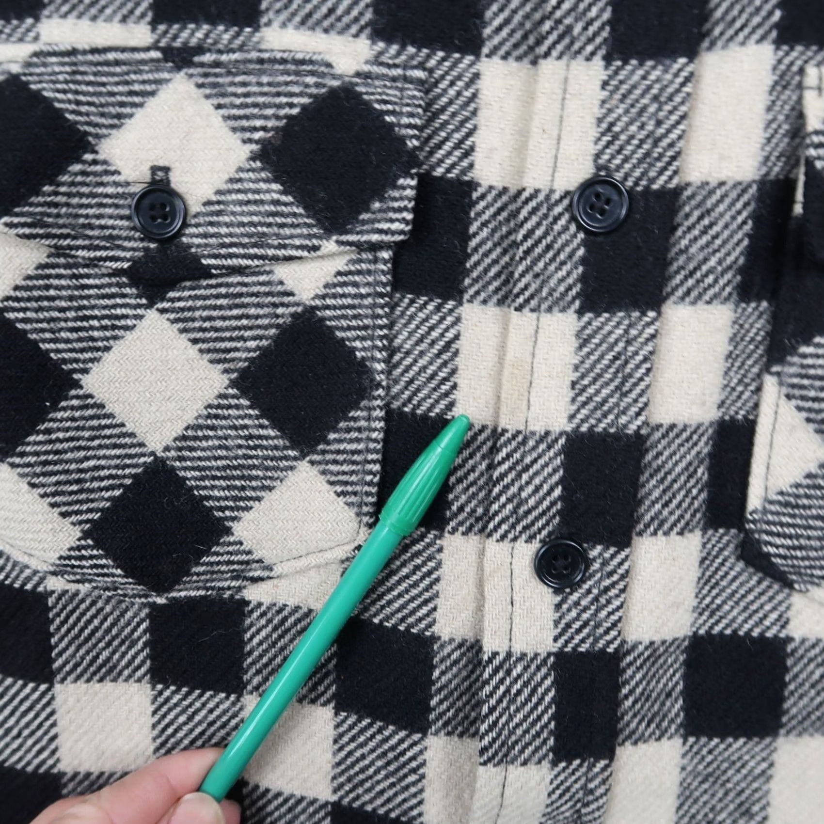 Vintage VINTAGE L.L.Bean Old Friends Buffalo Plaid Flannel Shirt Mens XL Wool USA Made Size US XL / EU 56 / 4 - 7 Thumbnail