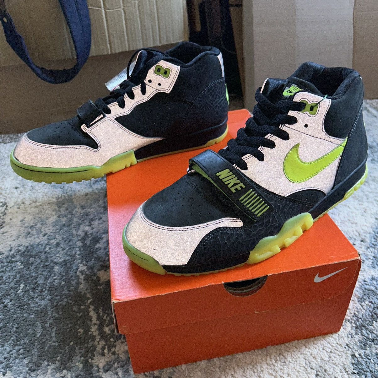 Nike 2008 DJ CLARK KENT AiR TRAiNER 1 PREMiUM 112 NEON VOLT 3M Size US 11 / EU 44 - 14 Thumbnail