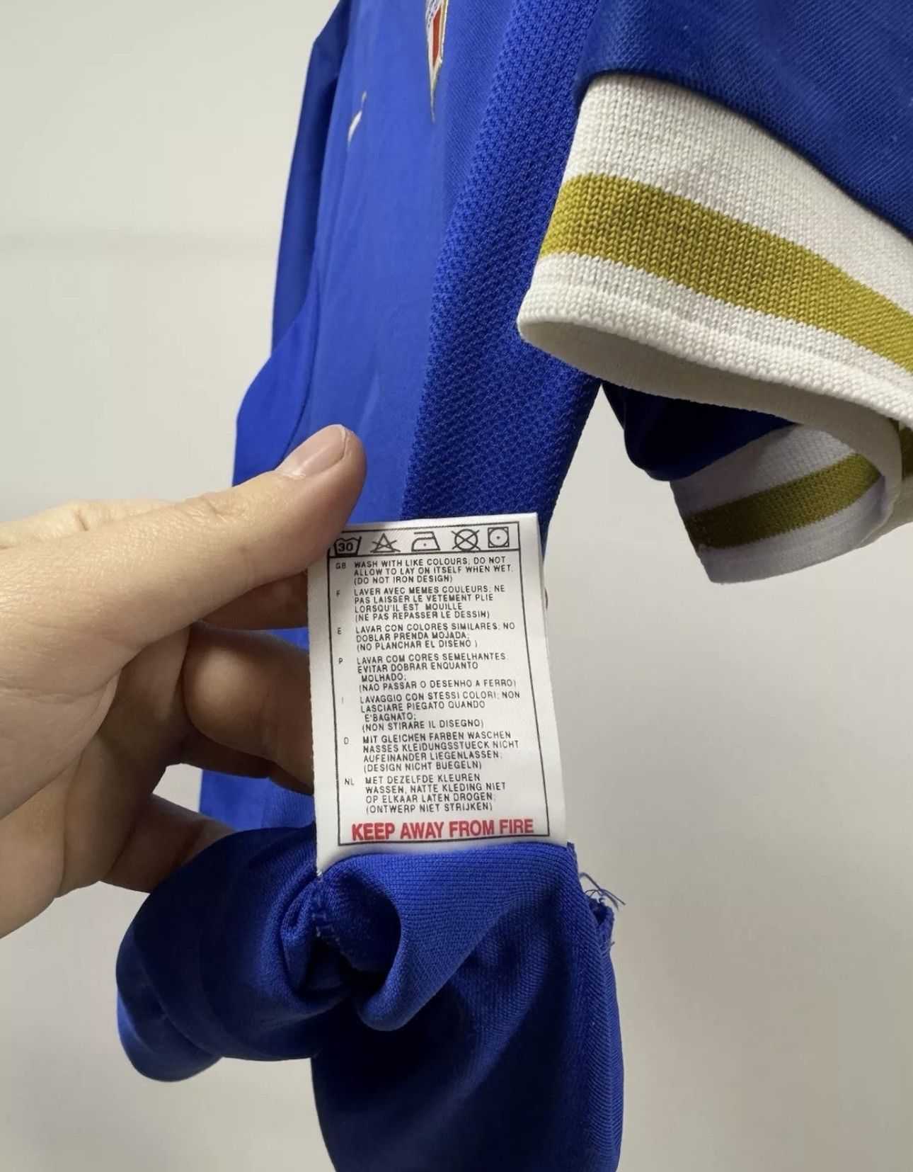 Nike × Vintage Nike Italy Vintage Jersey 1996/1997 Azzuri World Cup Size US S / EU 44-46 / 1 - 9 Thumbnail