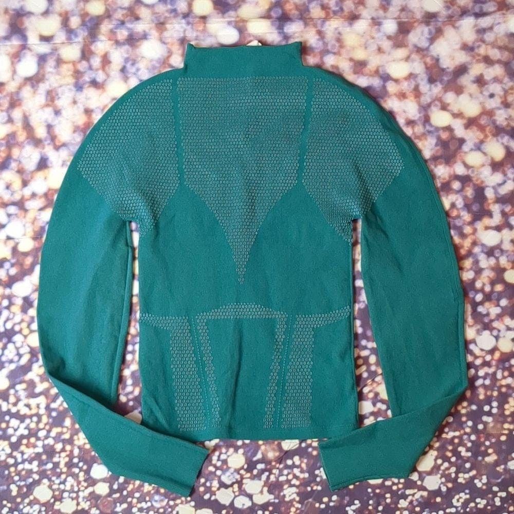 Fabletics Fabletics green long sleeve top size small Size S / US 4 / IT 40 - 1 Thumbnail