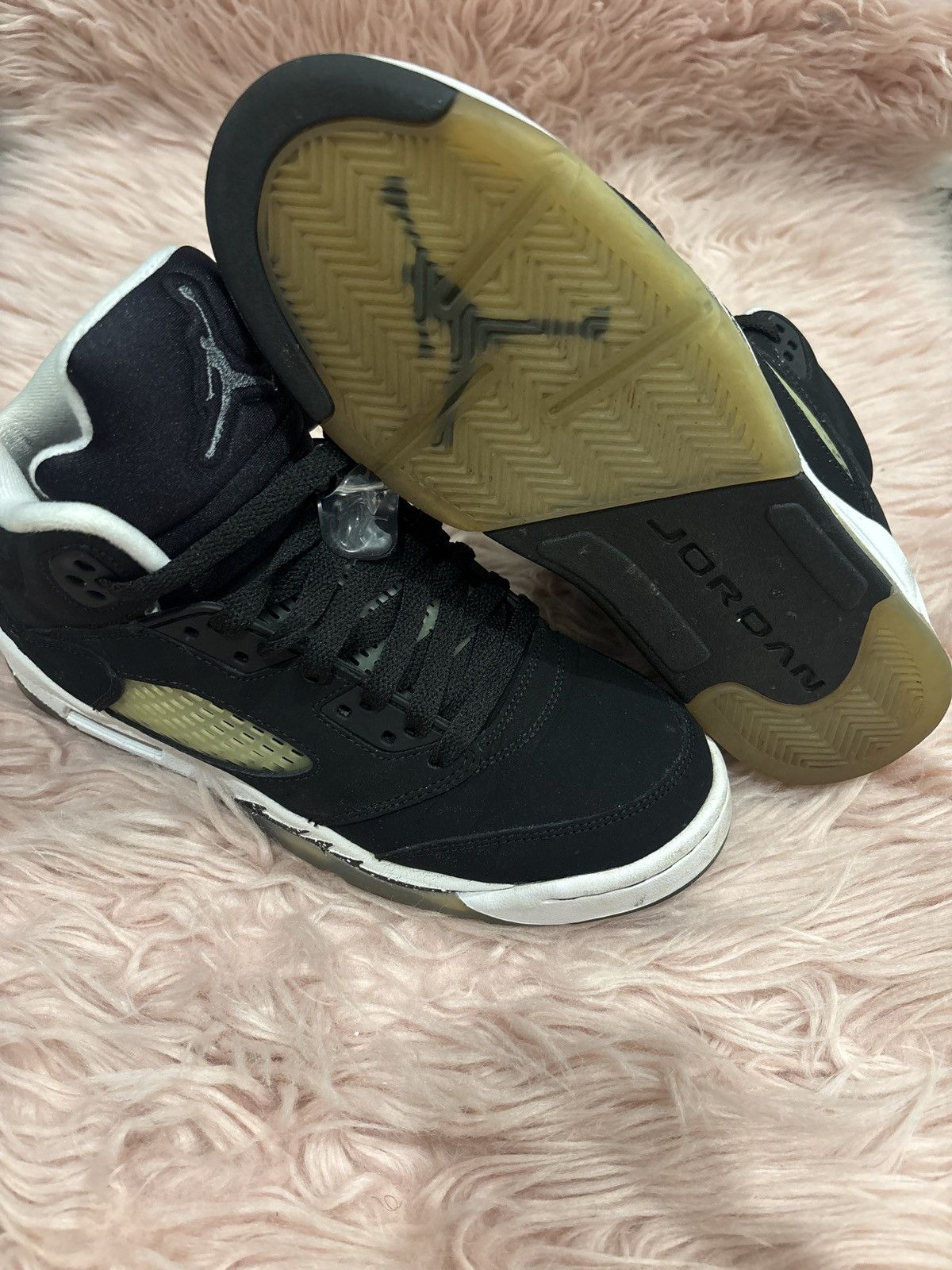 Jordan Brand Air Jordan 5 Oreo Size 6.5 – Clean Black/White Size US 6.5 / EU 39-40 - 2 Thumbnail