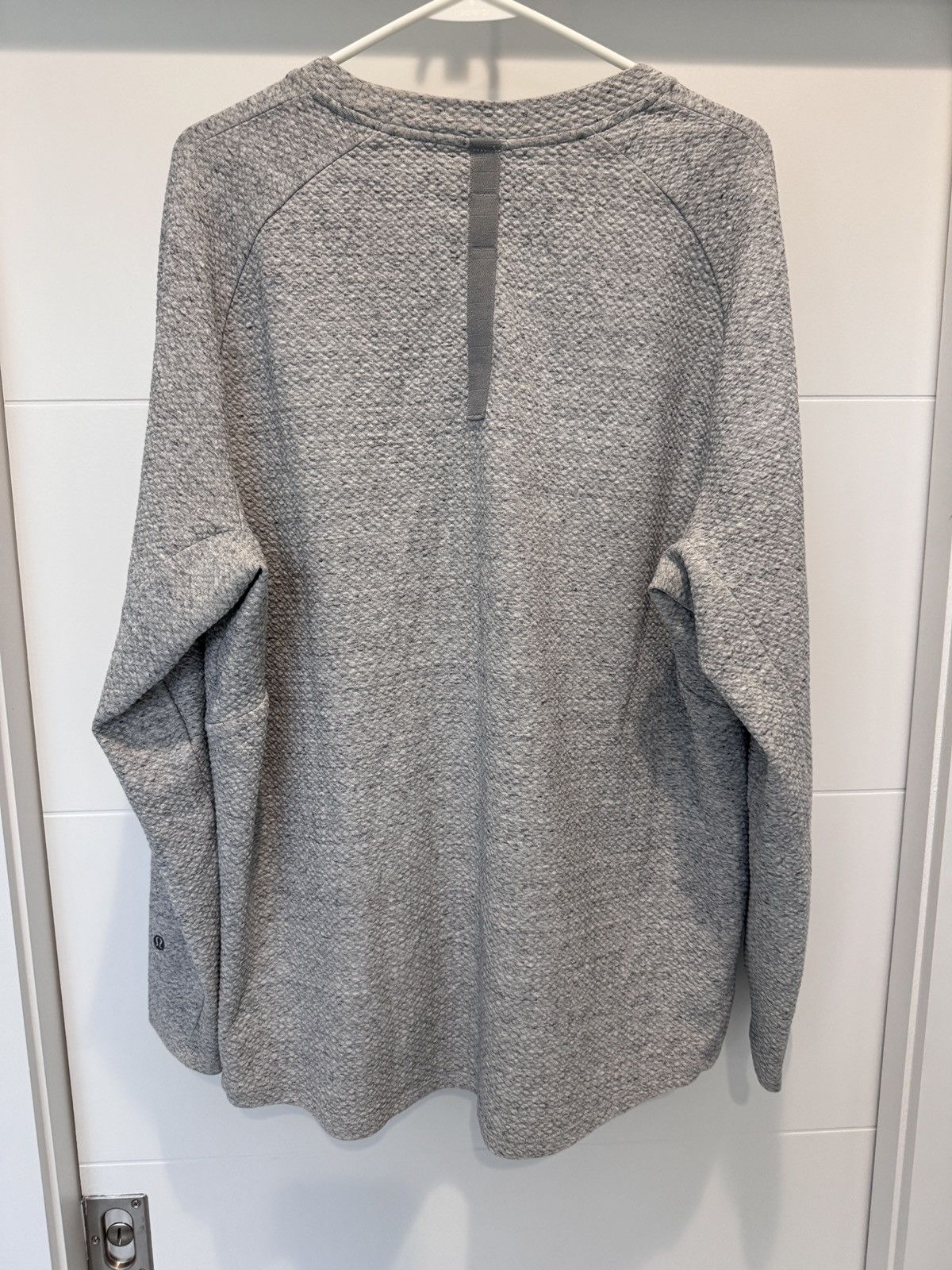 Lululemon Lululemon Mens At Ease Light Heather Grey Crewneck Size XL Size US XL / EU 56 / 4 - 5 Thumbnail