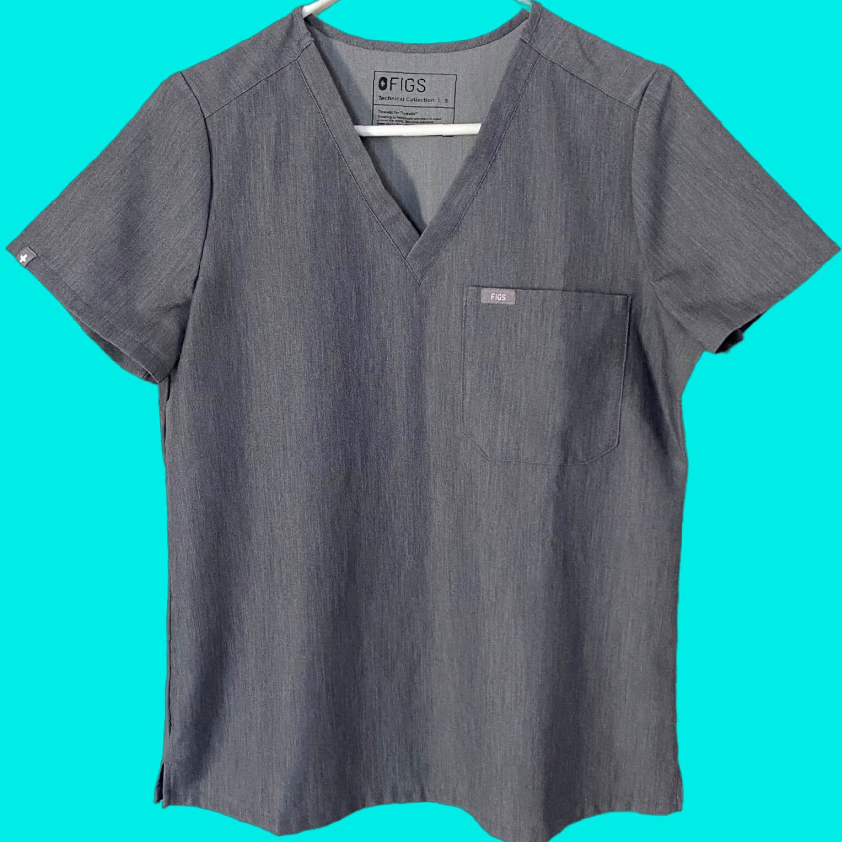 Vintage FIGS Catarina Technical Scrub Top Graphite Gray V-Neck Short-Sleeve S Women Size US S / EU 44-46 / 1 - 1 Thumbnail
