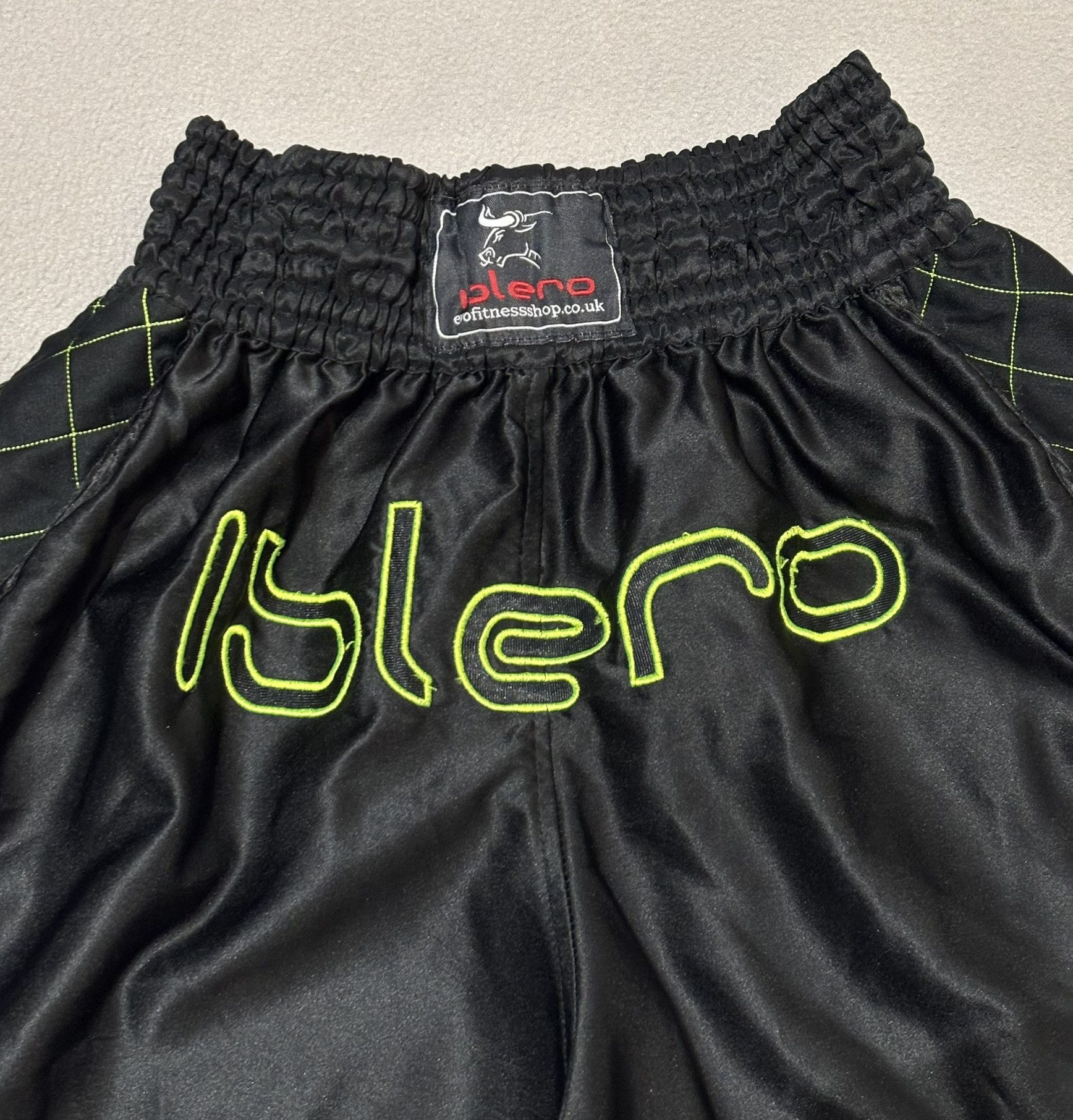 Other Islero Muaythai Thai Boxing MMA Sports Shorts Size L Size US 33 - 8 Thumbnail