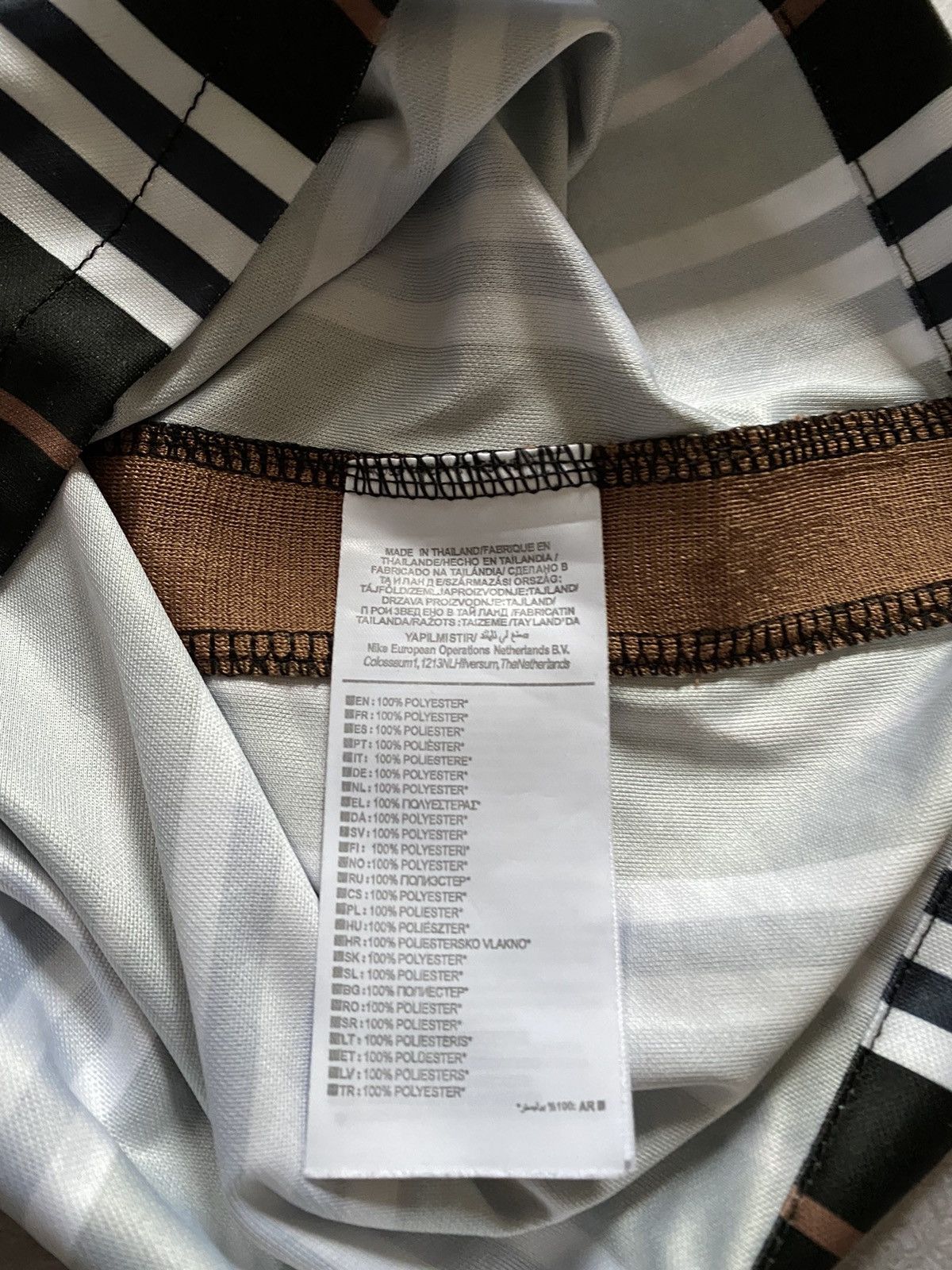 Nike × Vintage Rare 2021 Nike England & Burberry Concept Soccer Jersey Y2K Size US M / EU 48-50 / 2 - 11 Thumbnail