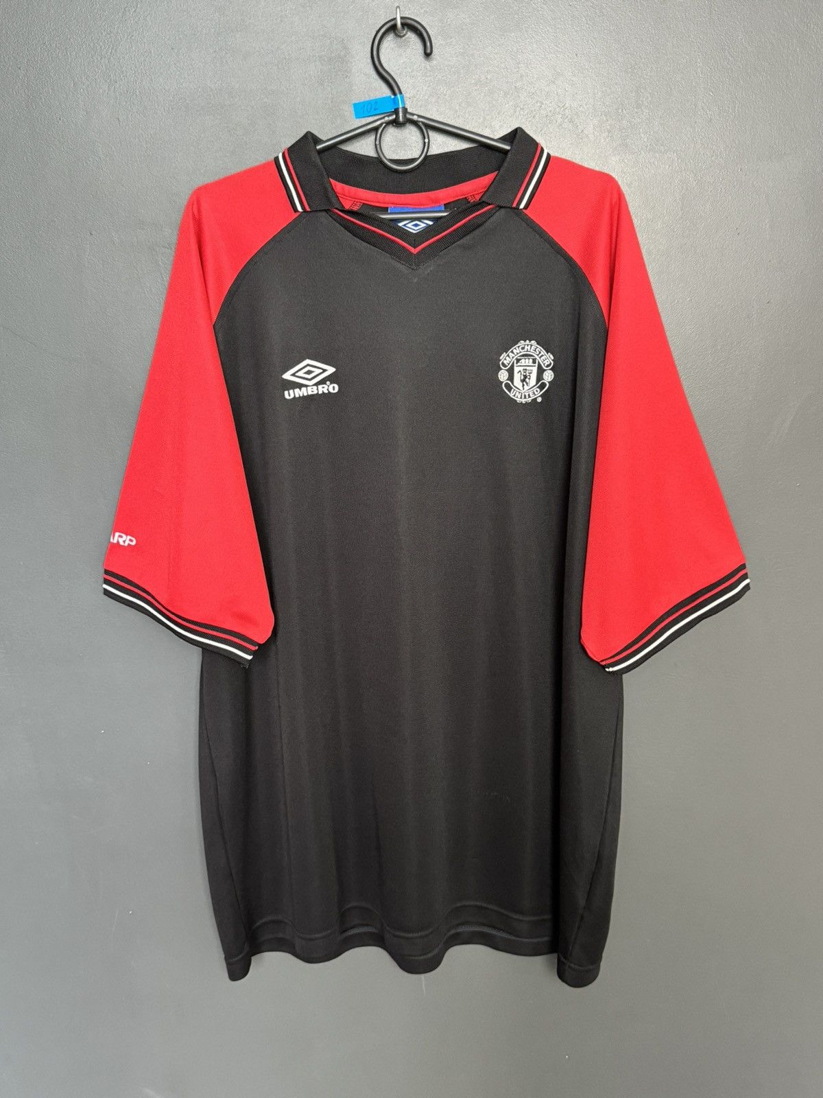 Vintage Manchester United 99/00 Training Football Jersey