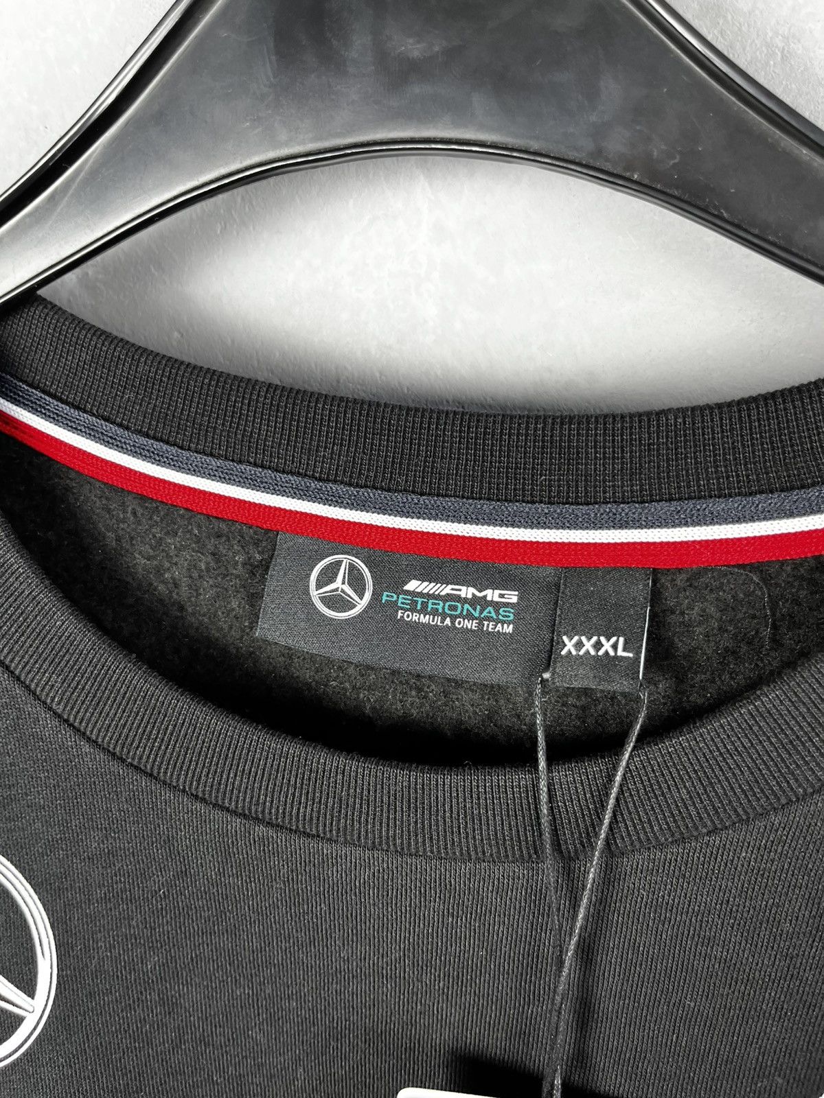 Mercedes-Benz AMG Petronas formula one team sweatshirt Size US XXL / EU 58 / 5 - 7 Thumbnail