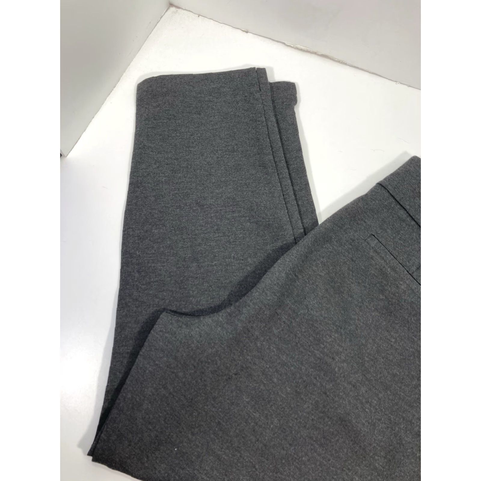Express Express Ponte Pants Women 2XL 2XL 42X27 Charcoal Gray Stretch NWT Leggings Pants Women Grey Ponte Stretch Khakis NWT Size 40" / US 18 - 3 Thumbnail